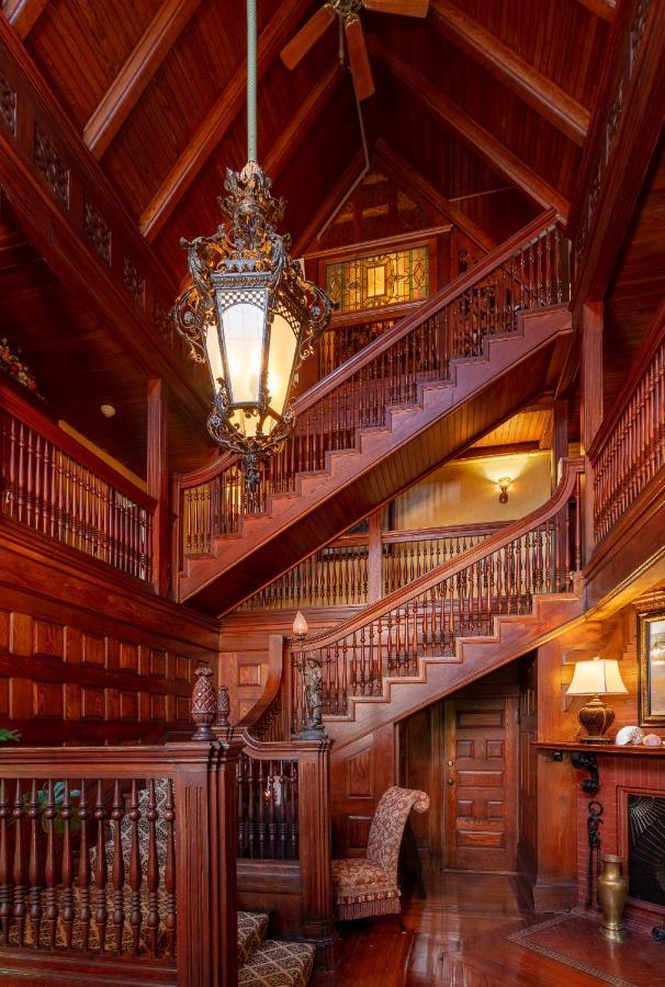 Ivy Bed & Breakfast 4*