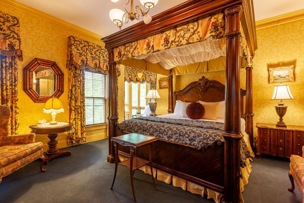 Ivy Bed & Breakfast 4*