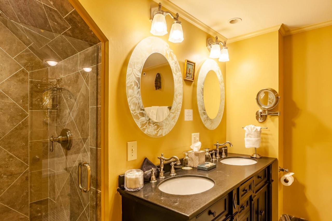 Ivy Bed & Breakfast 4*