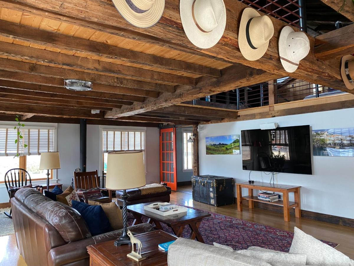 Hotel Magical Post And Beam Loft Downtown Newport! Newport
