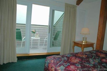 Bay Club And Hotel 4*