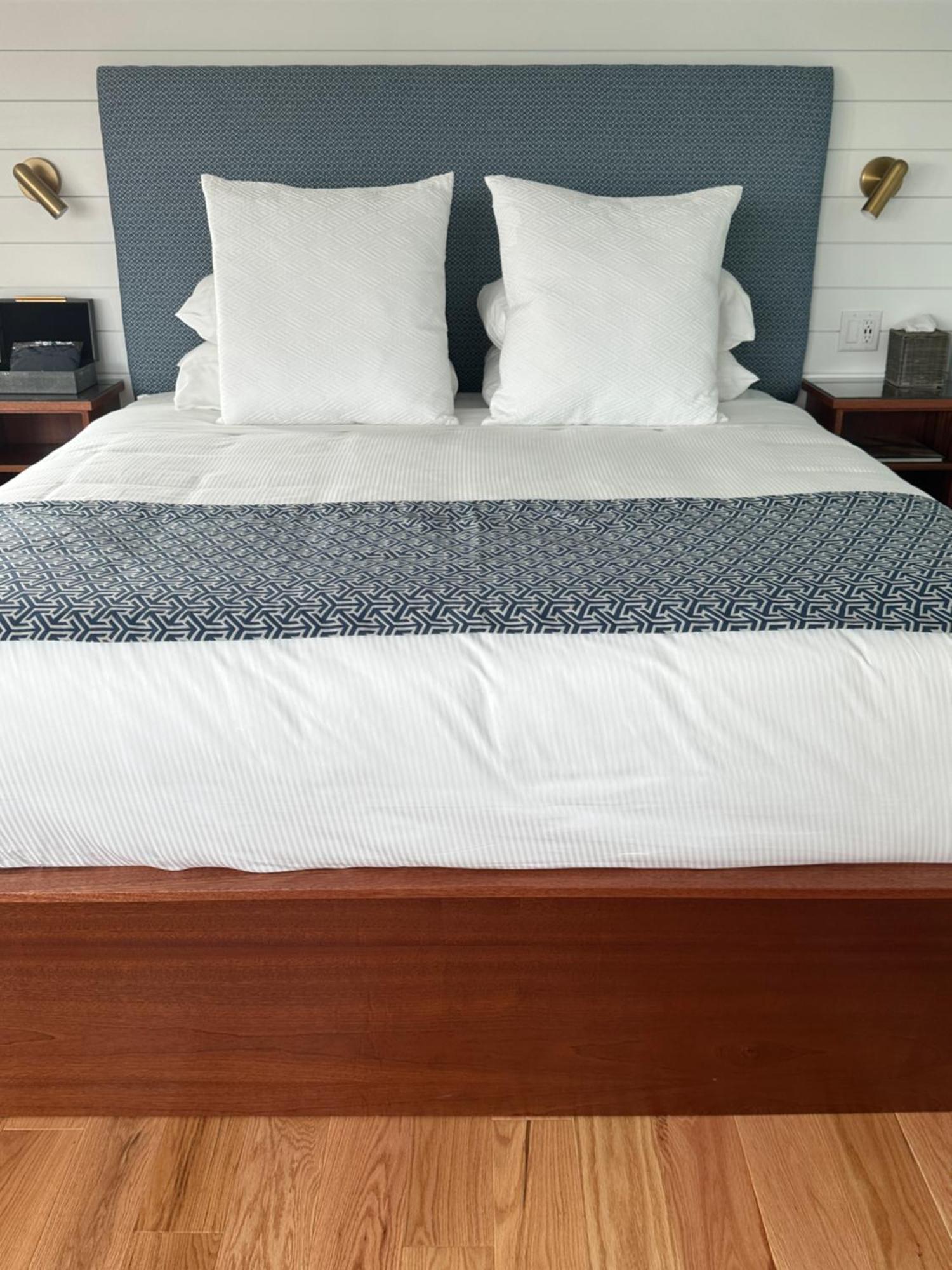Harborside Inn 3*