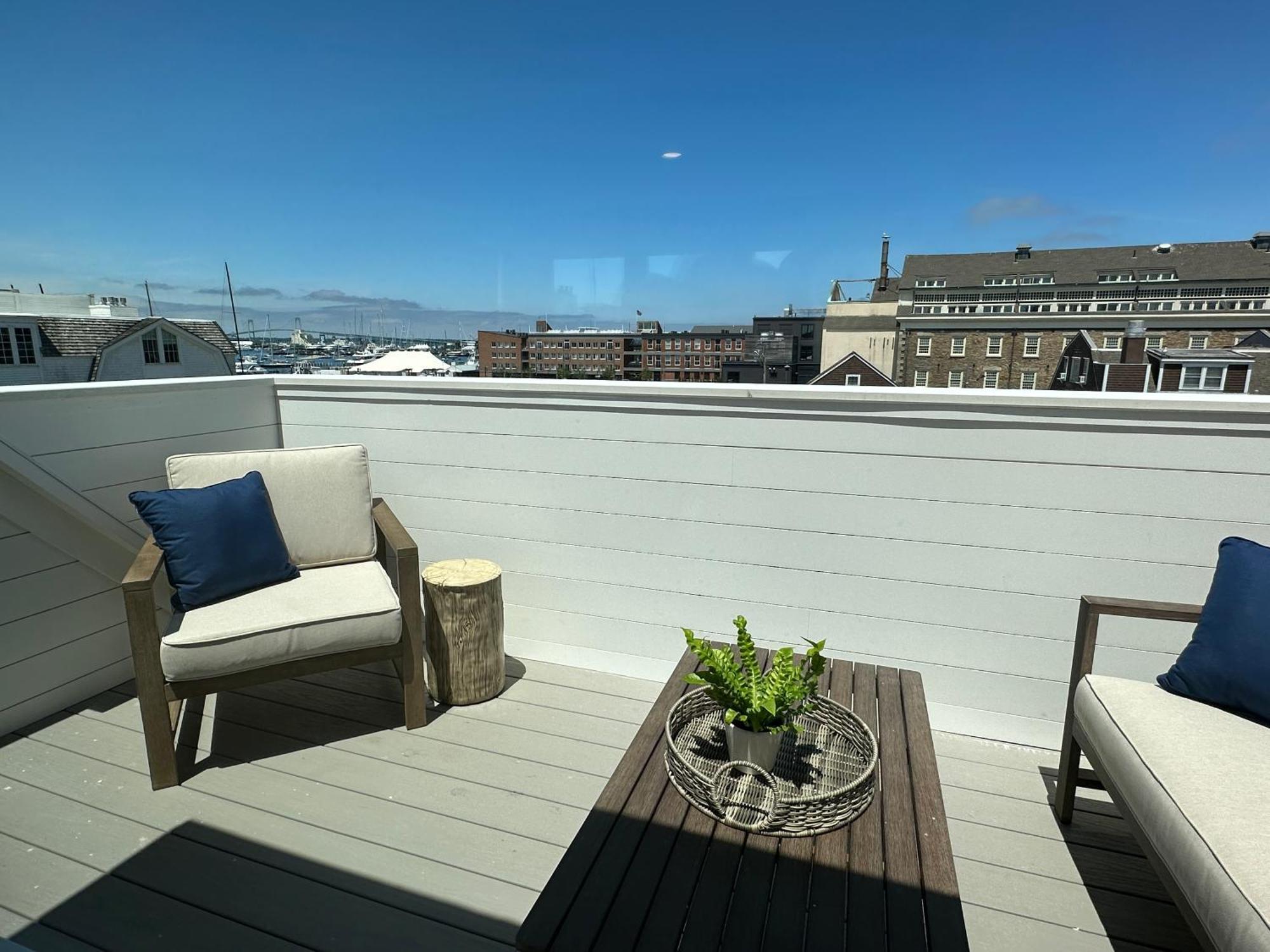 Harborside Inn 3*