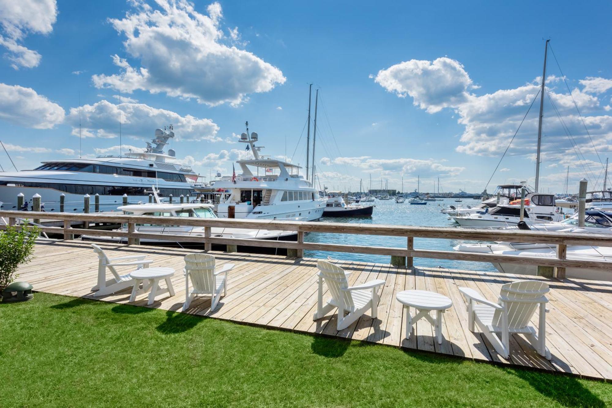 The Harbor & Marina Hotel