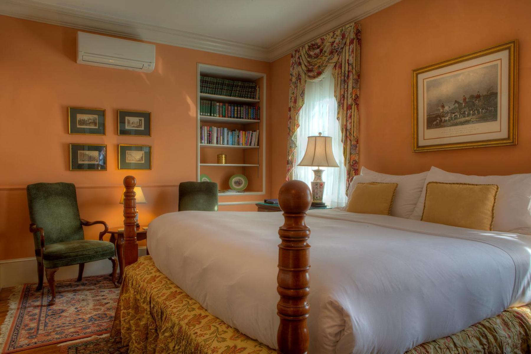 Francis Malbone House Bed & Breakfast 4*