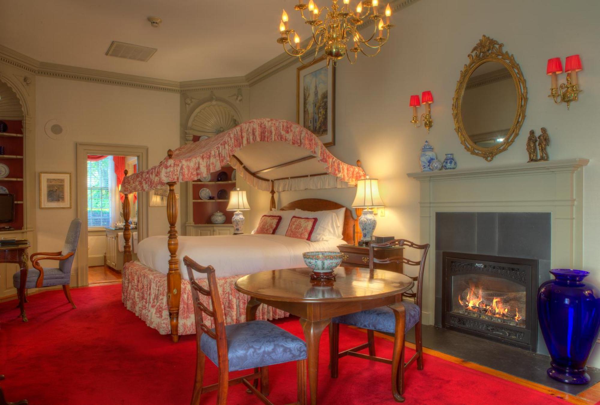 Francis Malbone House 4*