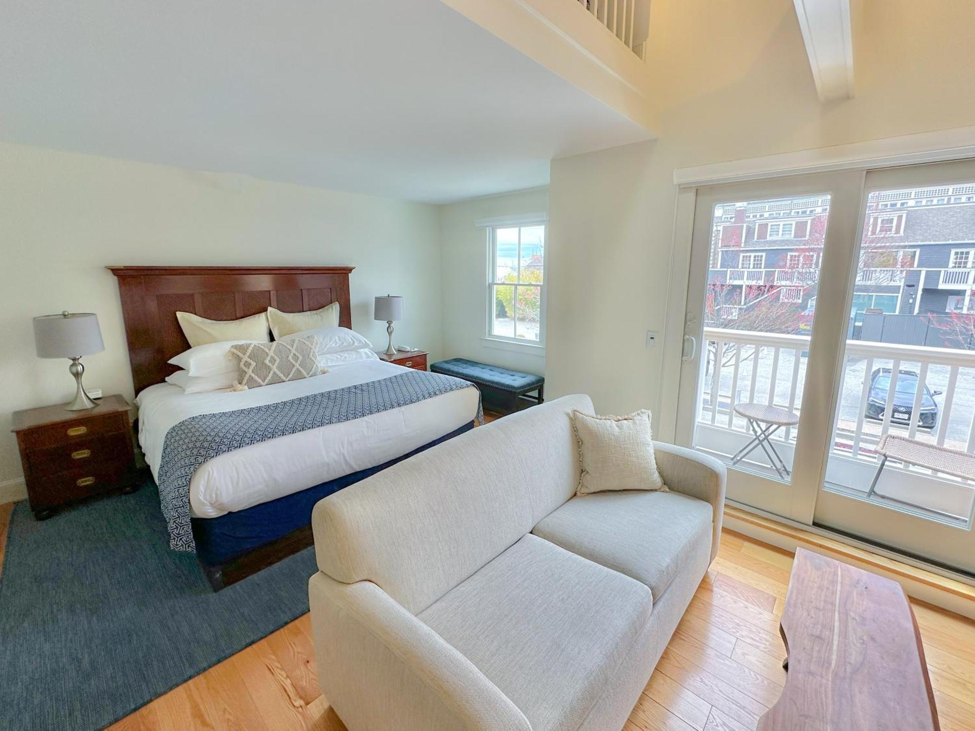 Harborside 3* Newport