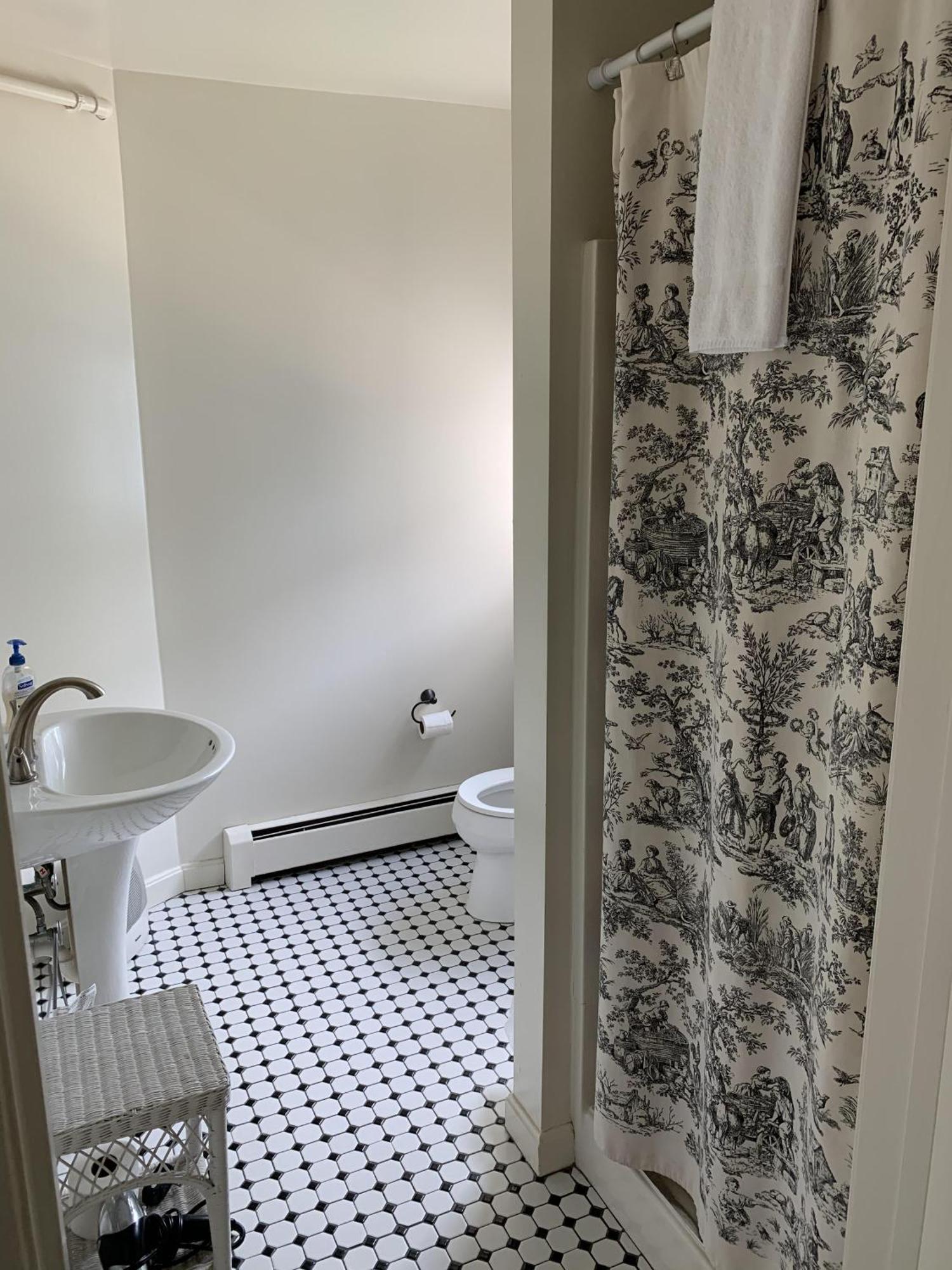 Artful 5* Newport