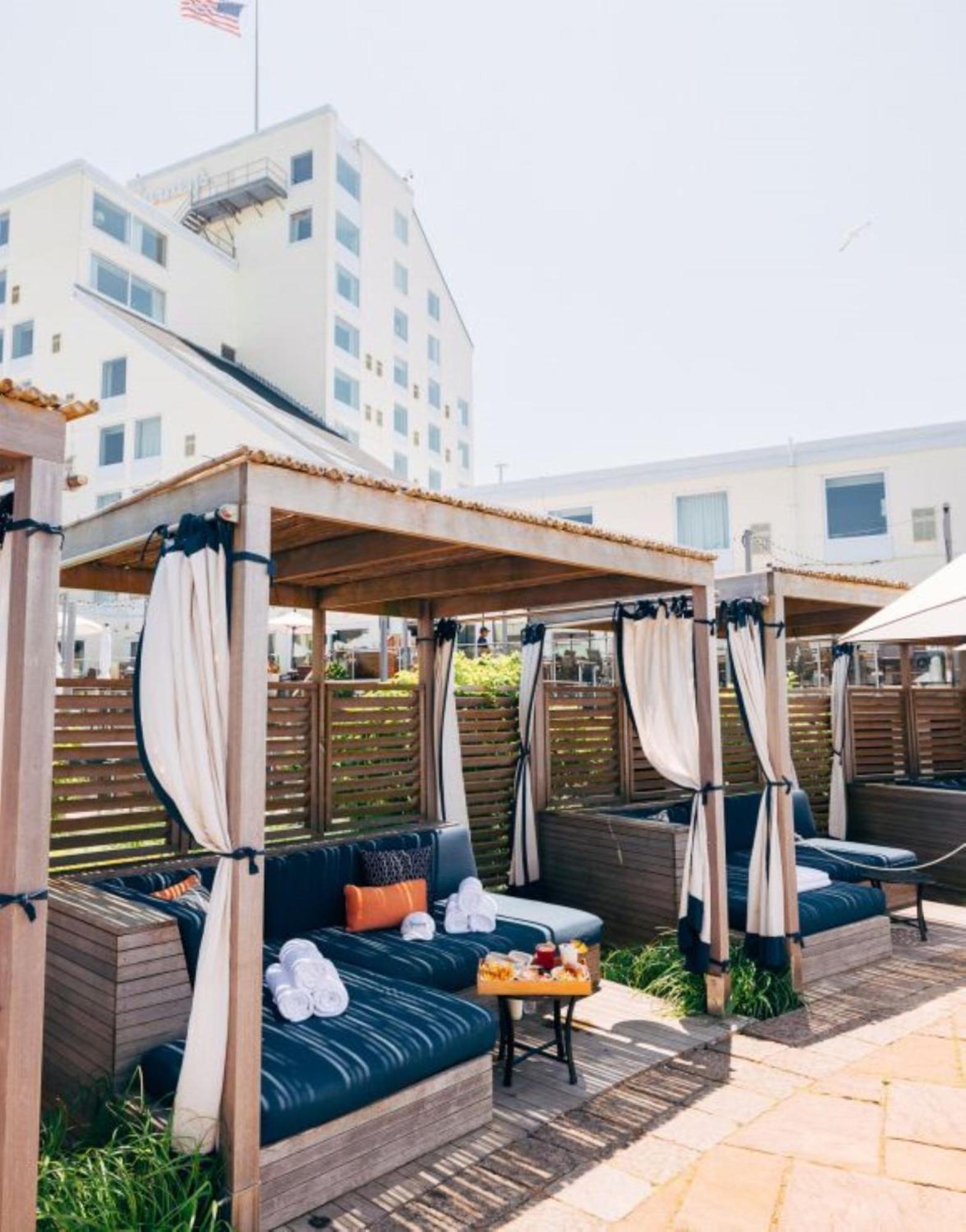 Harbor Island Hotel 4*