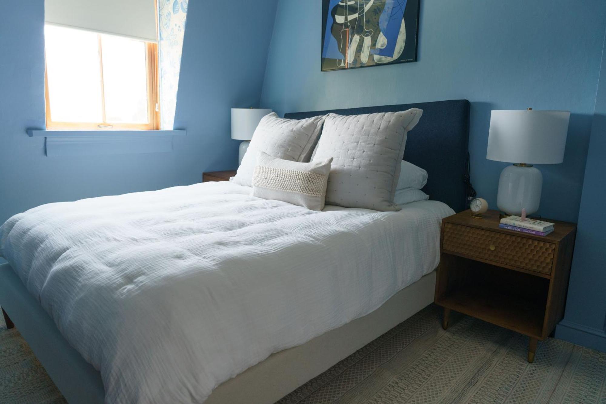The Burbank Rose 3*