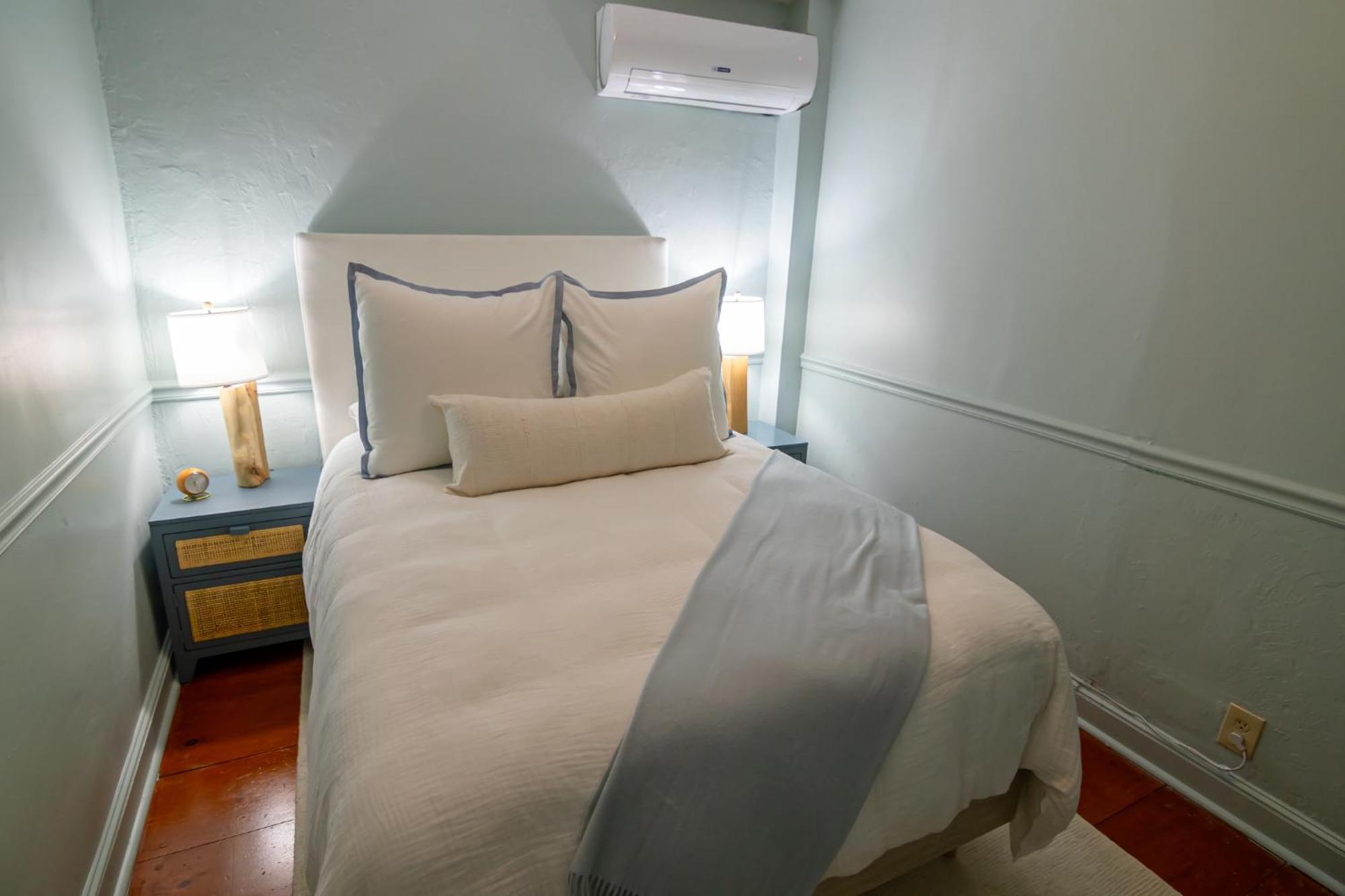 The Burbank Rose Bed & Breakfast Newport