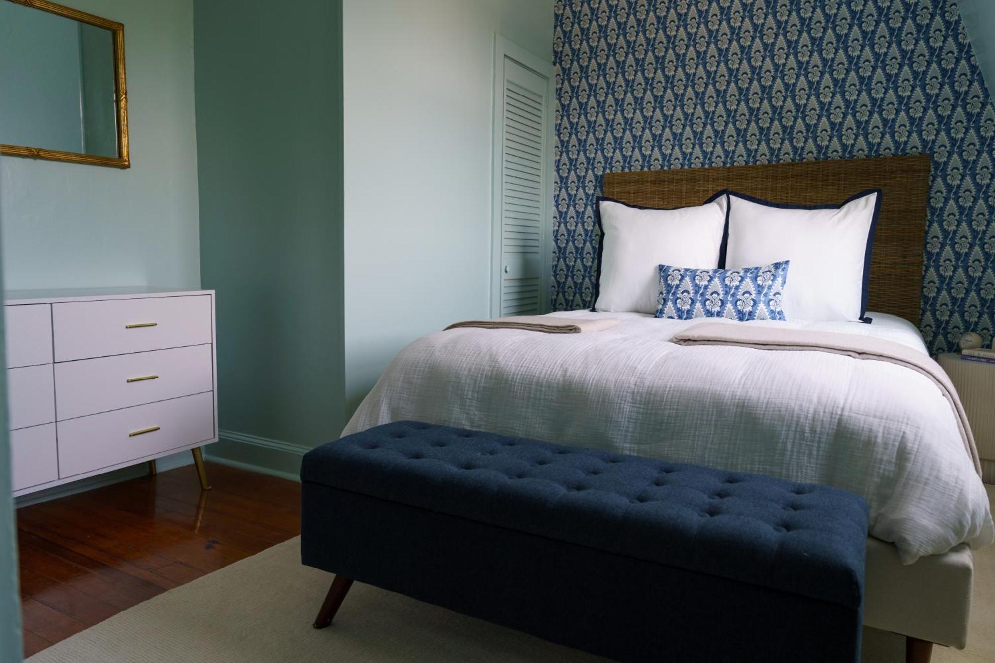 The Burbank Rose 3*