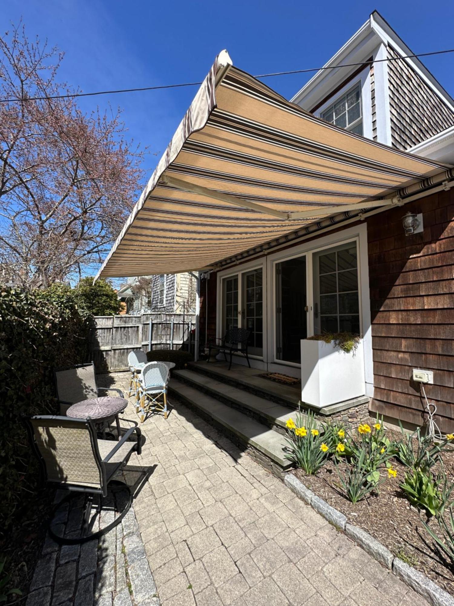 Hotel Entire Historic 5 Bed 5 Bath Sleeps 17
