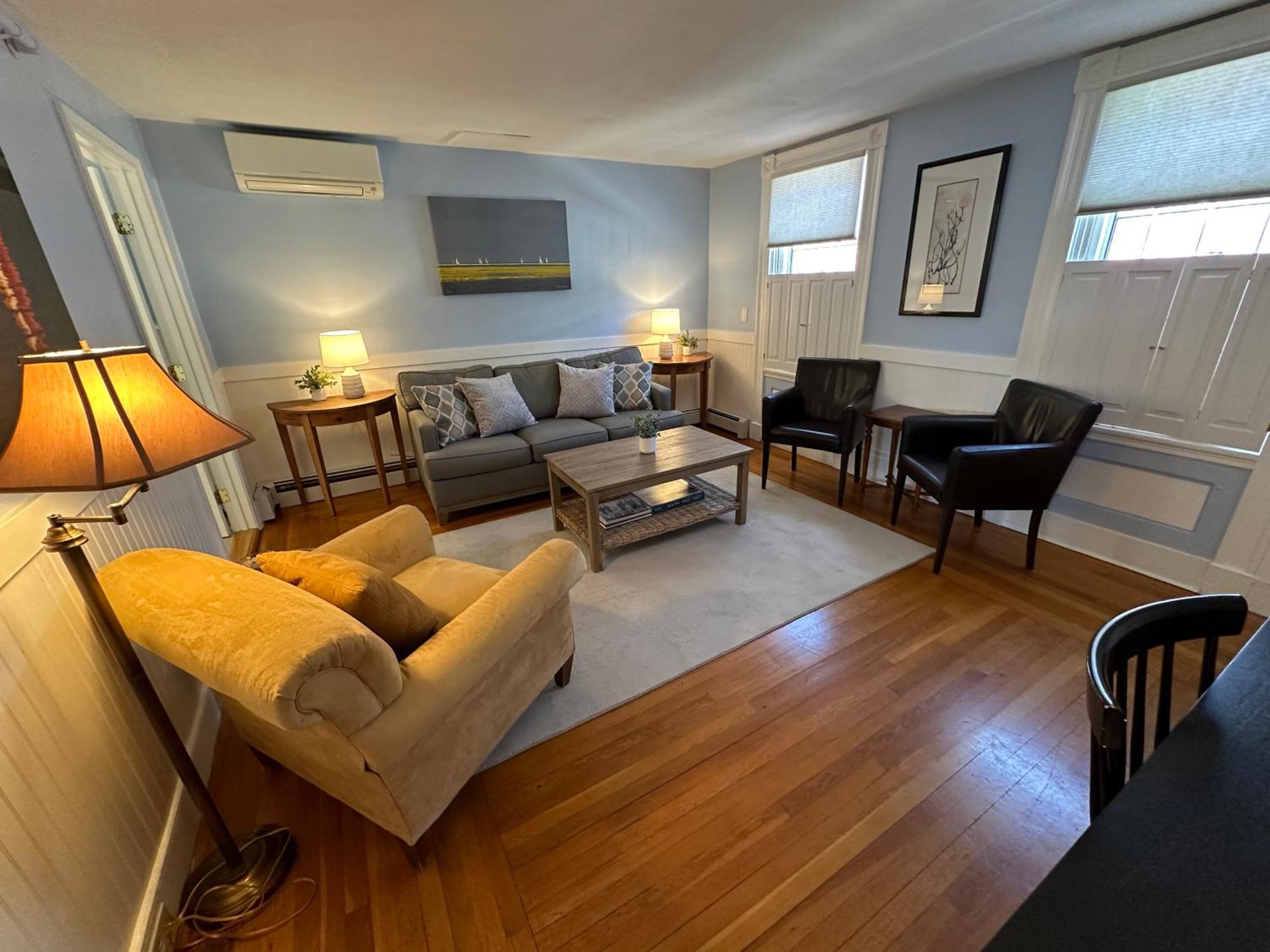 Entire Historic 5 Bed 5 Bath Sleeps 17 Hotel 3*