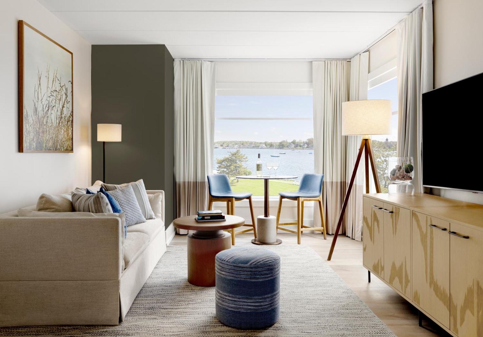 Hotel Harbor Island 4*