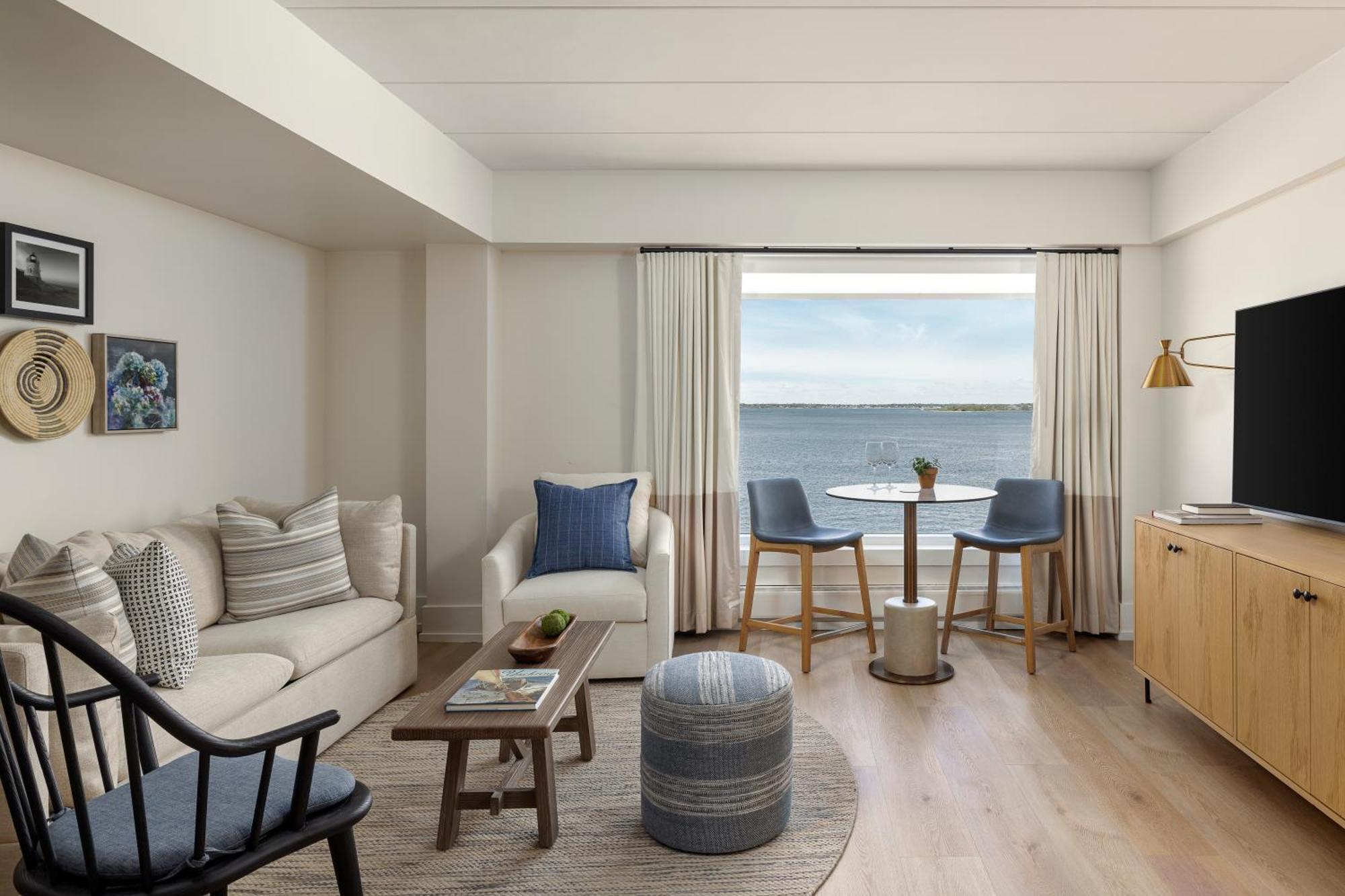 Hotel Harbor Island 4*