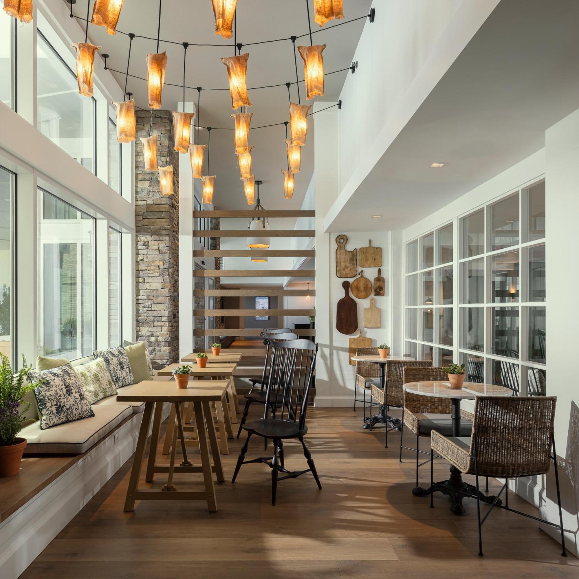 Hotel Harbor Island 4*