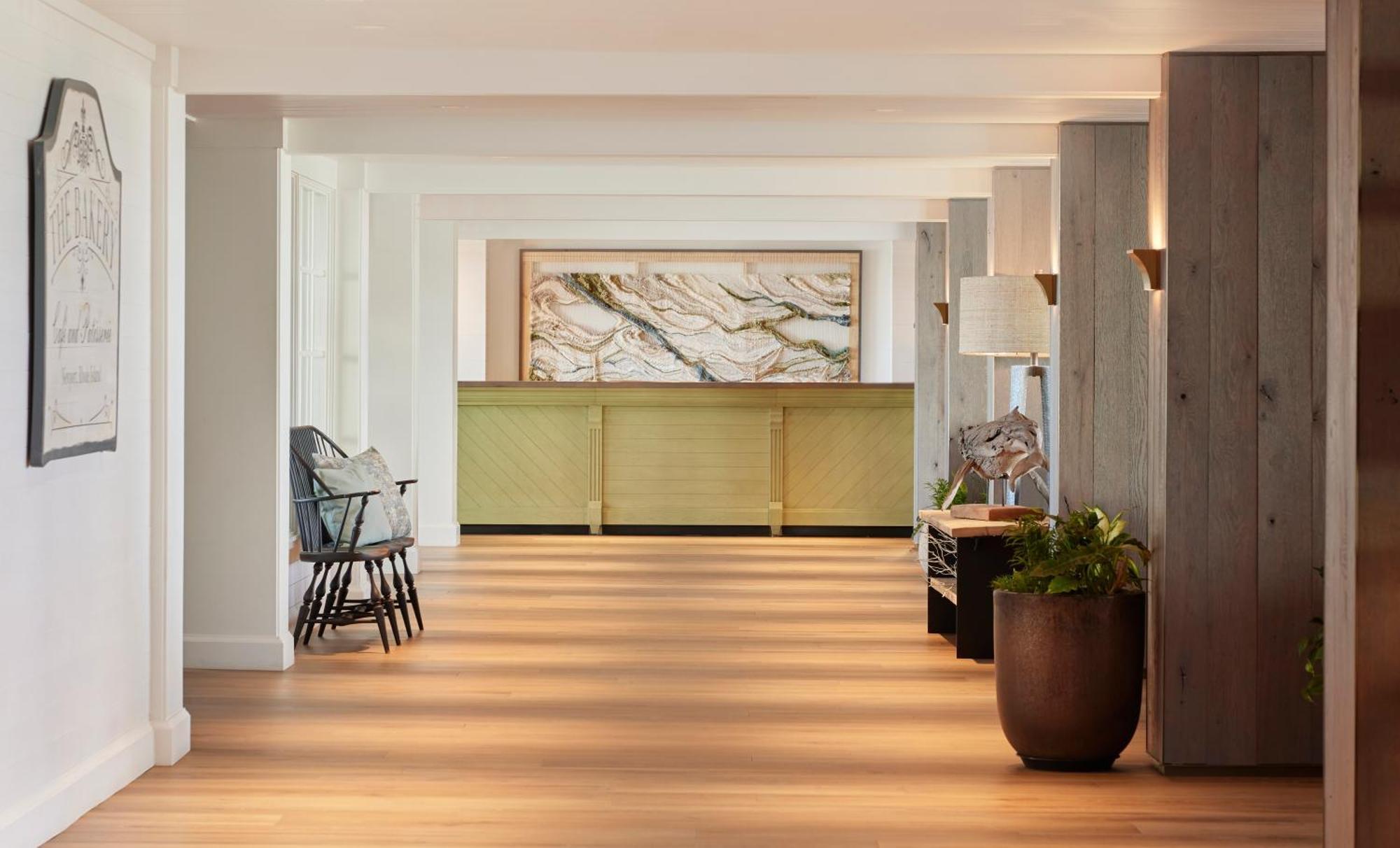 Hotel Harbor Island 4*