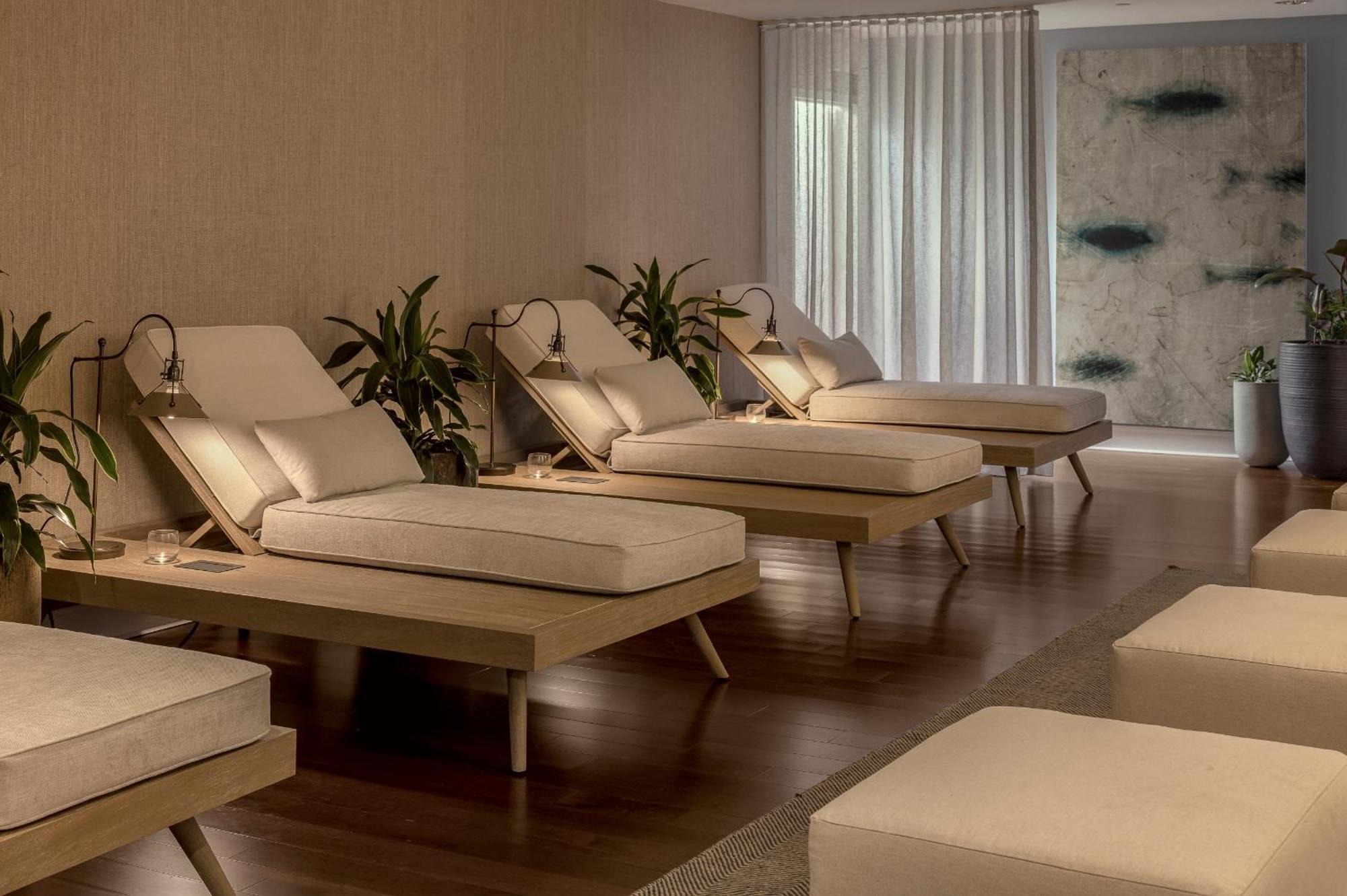 Hotel Harbor Island 4*