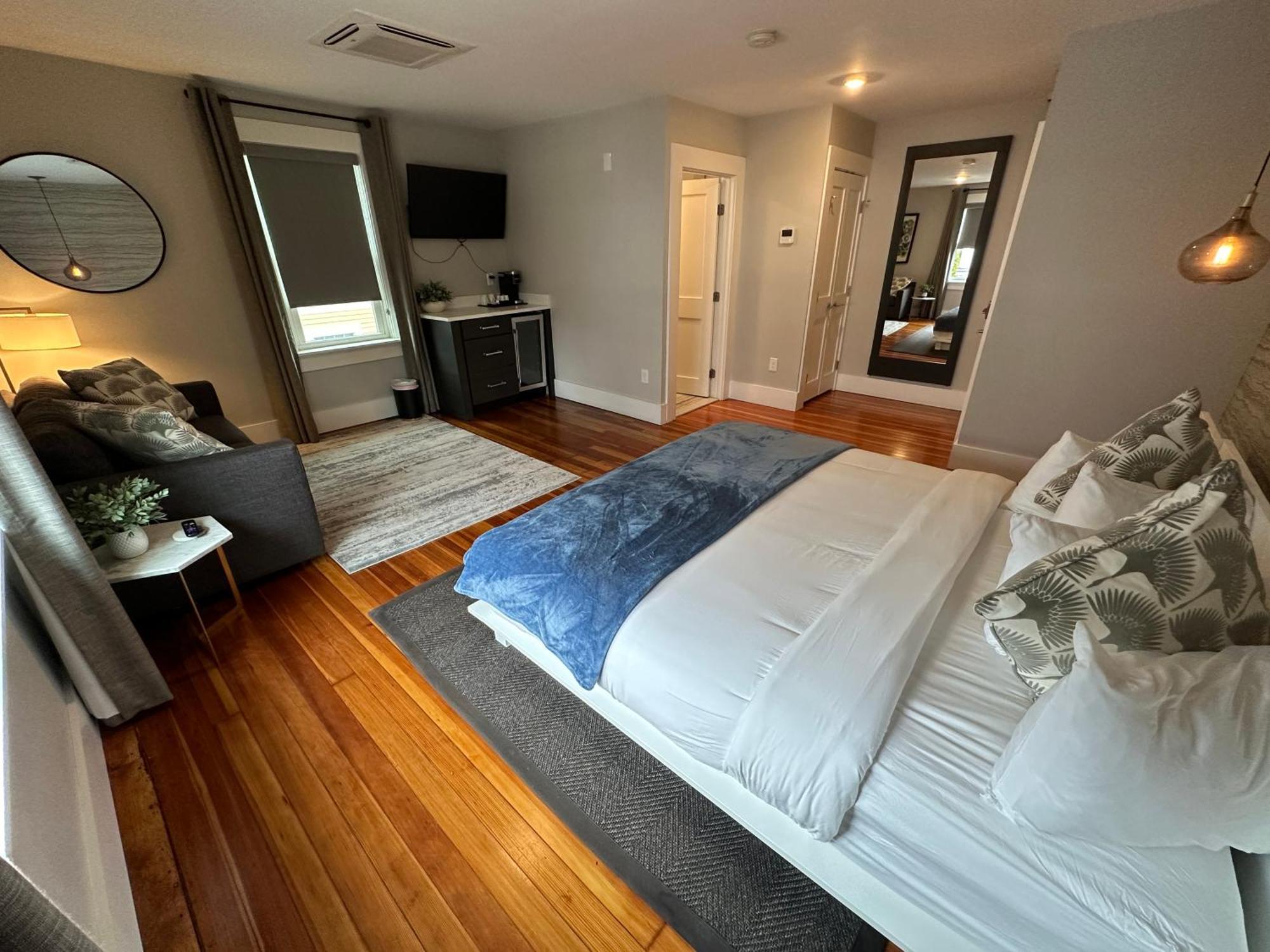 Hotel Entire Modern 7 Unit 7 Bath Boutique