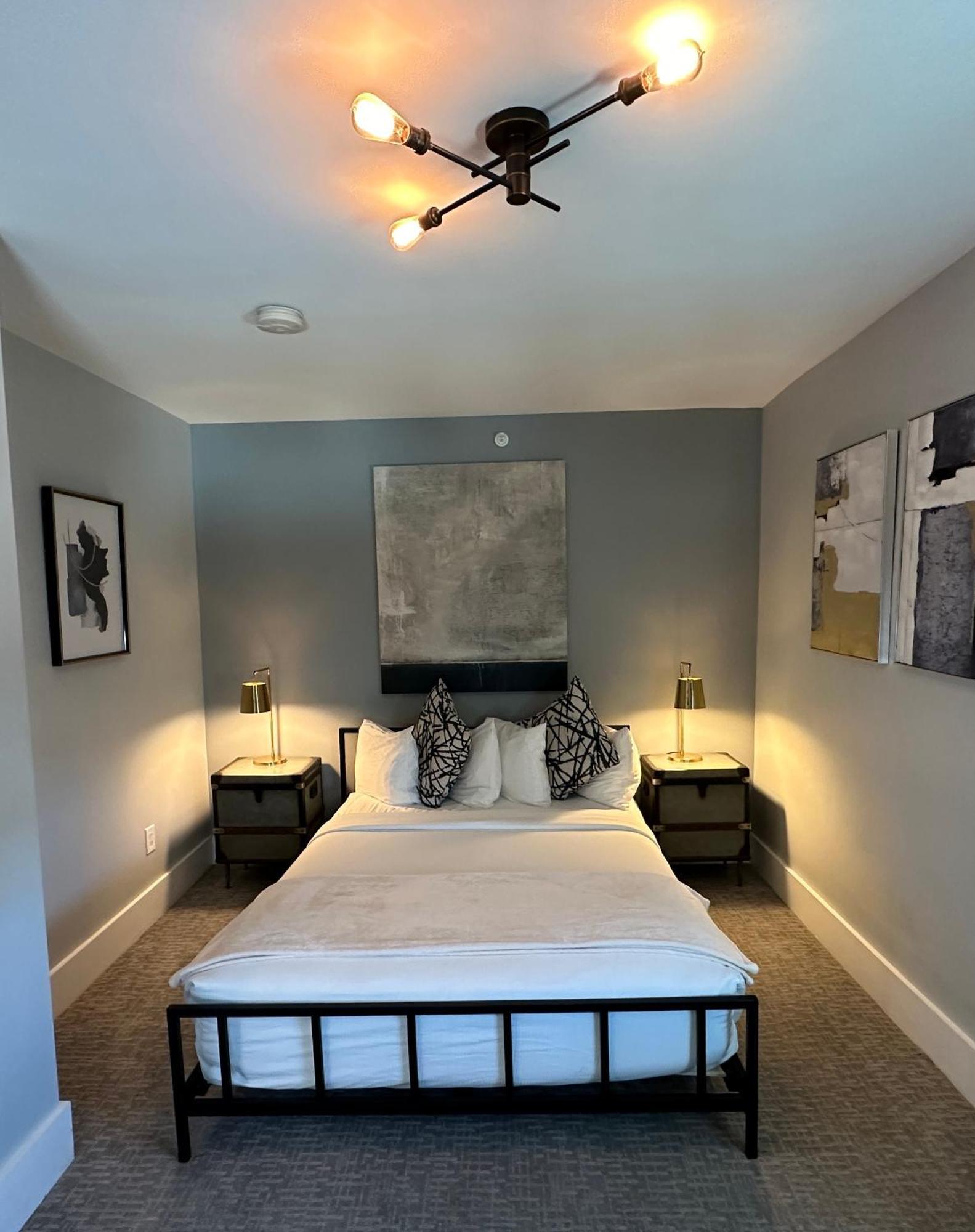 Hotel Entire Modern 7 Unit 7 Bath Boutique *