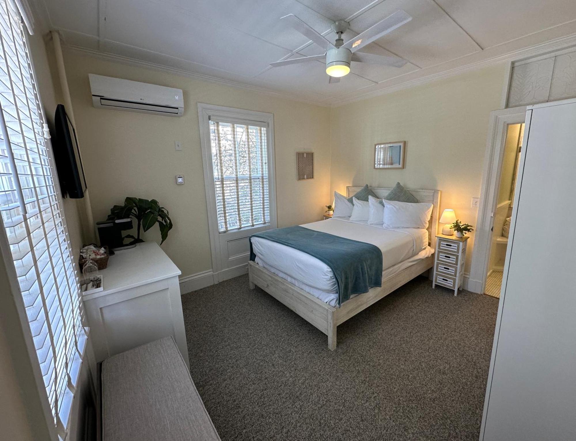Hotel Entire Charming Victorian Downtown Newport