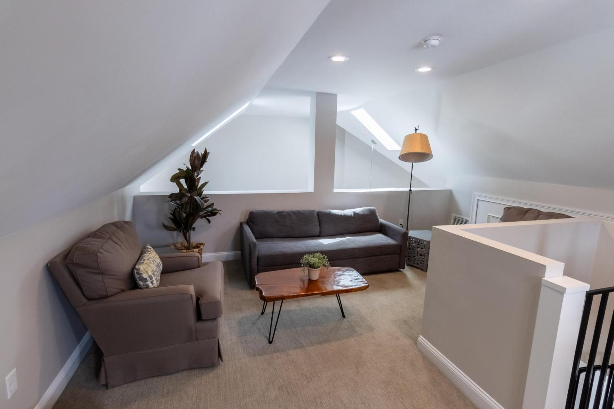 The Lofts - 543 Thames Street