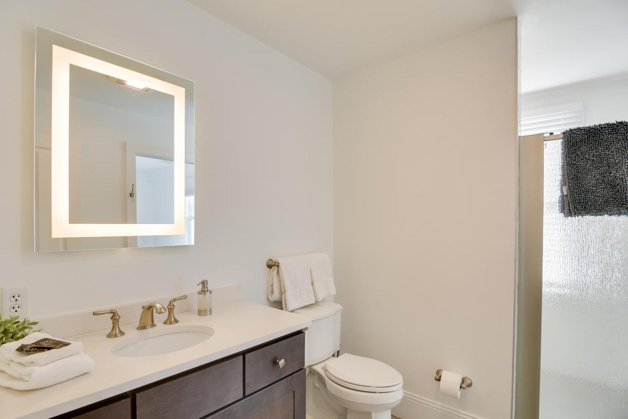 Apartment Walk To Bowens Wharf In Dtwn Newport