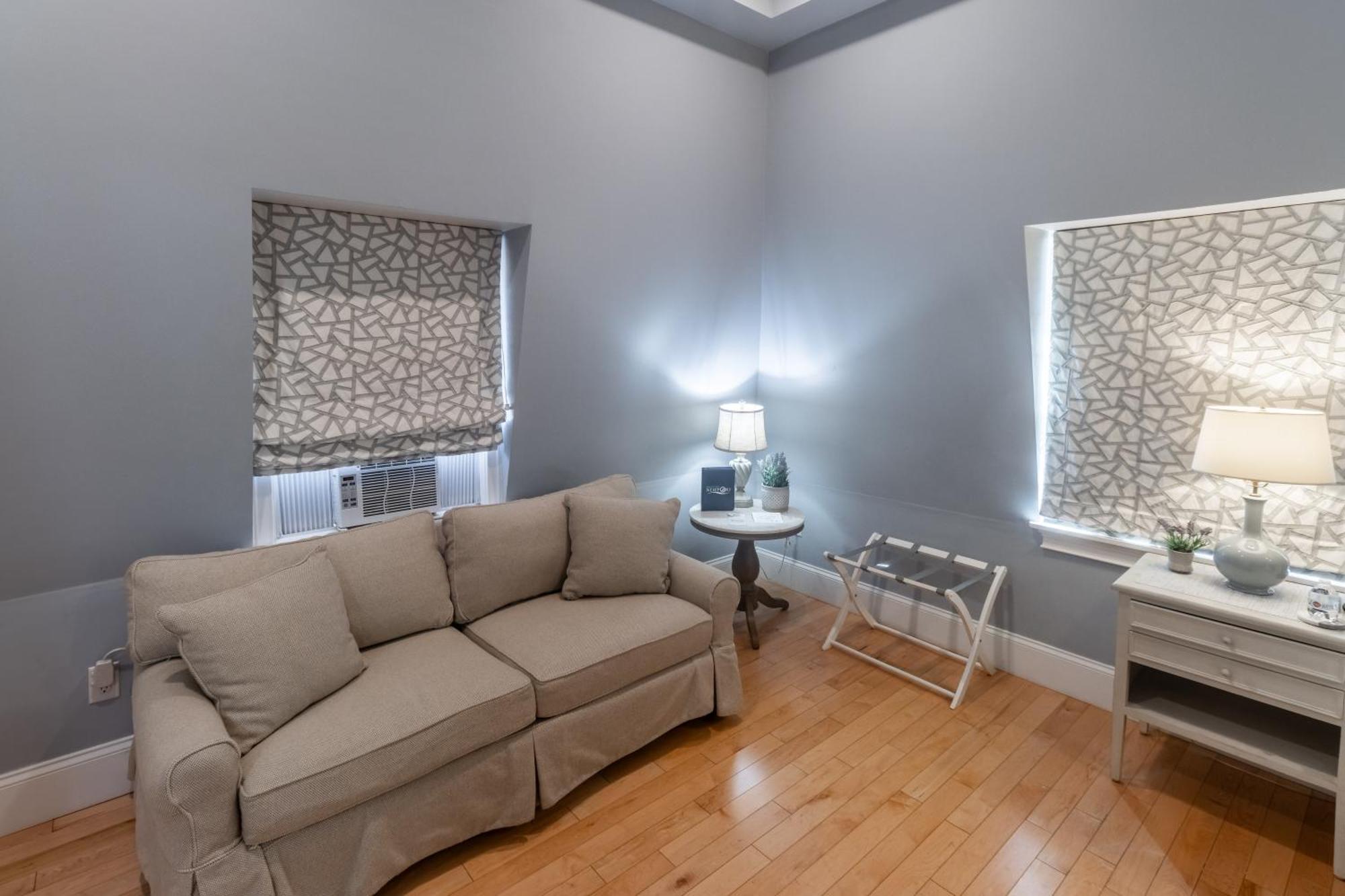 Bed & Breakfast The Outlook 3*
