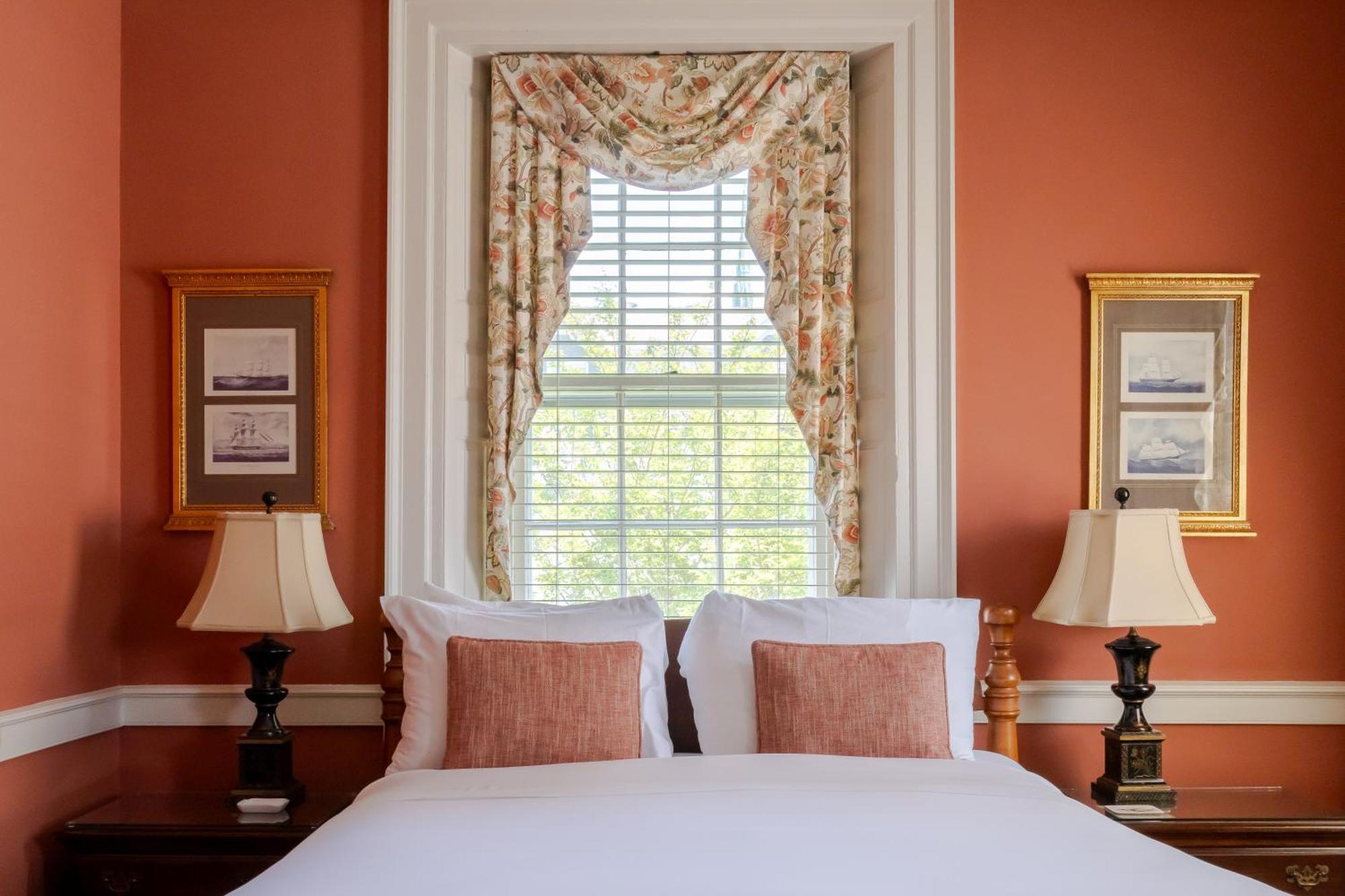 Francis Malbone House Bed & Breakfast Newport
