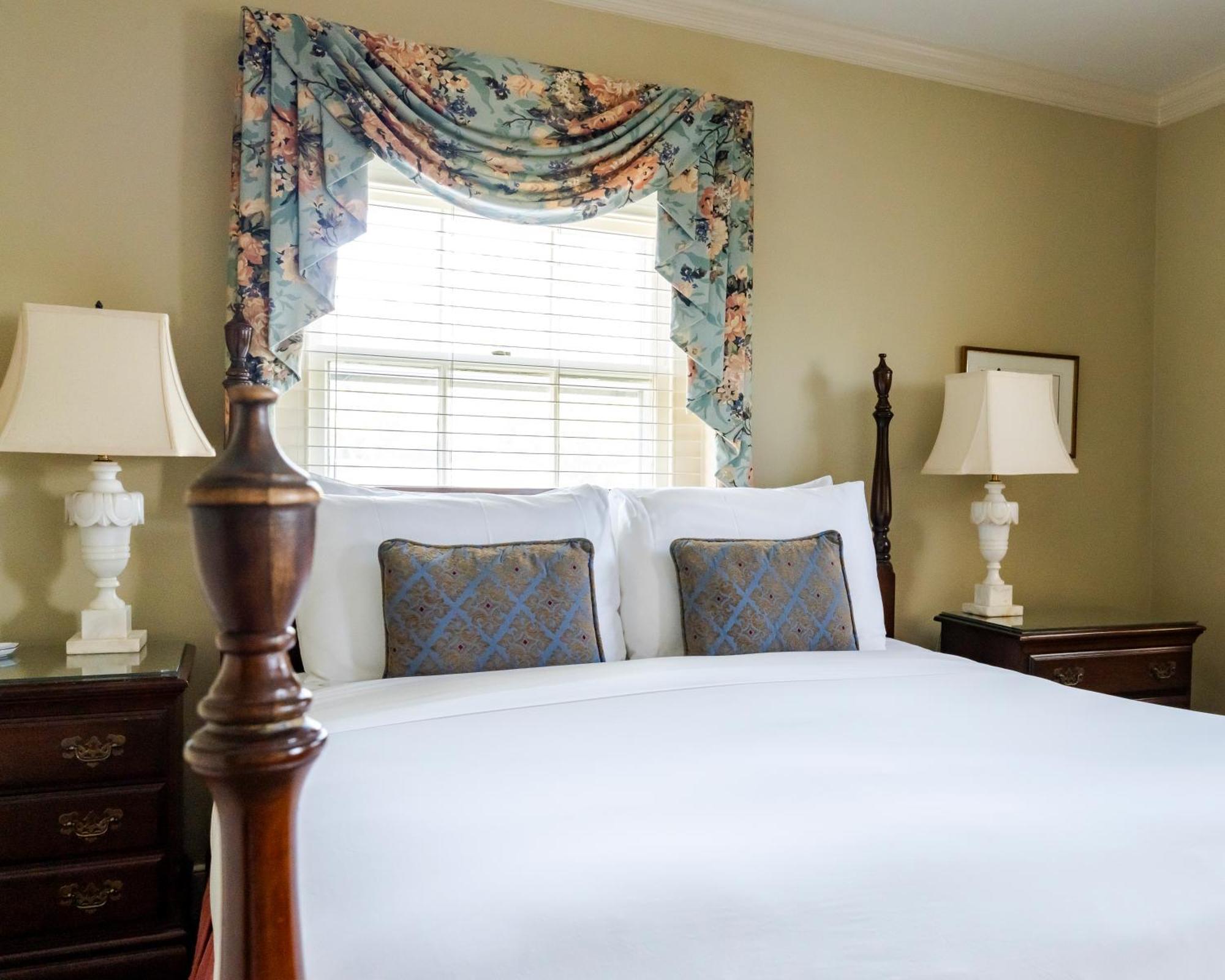 Francis Malbone House 4*