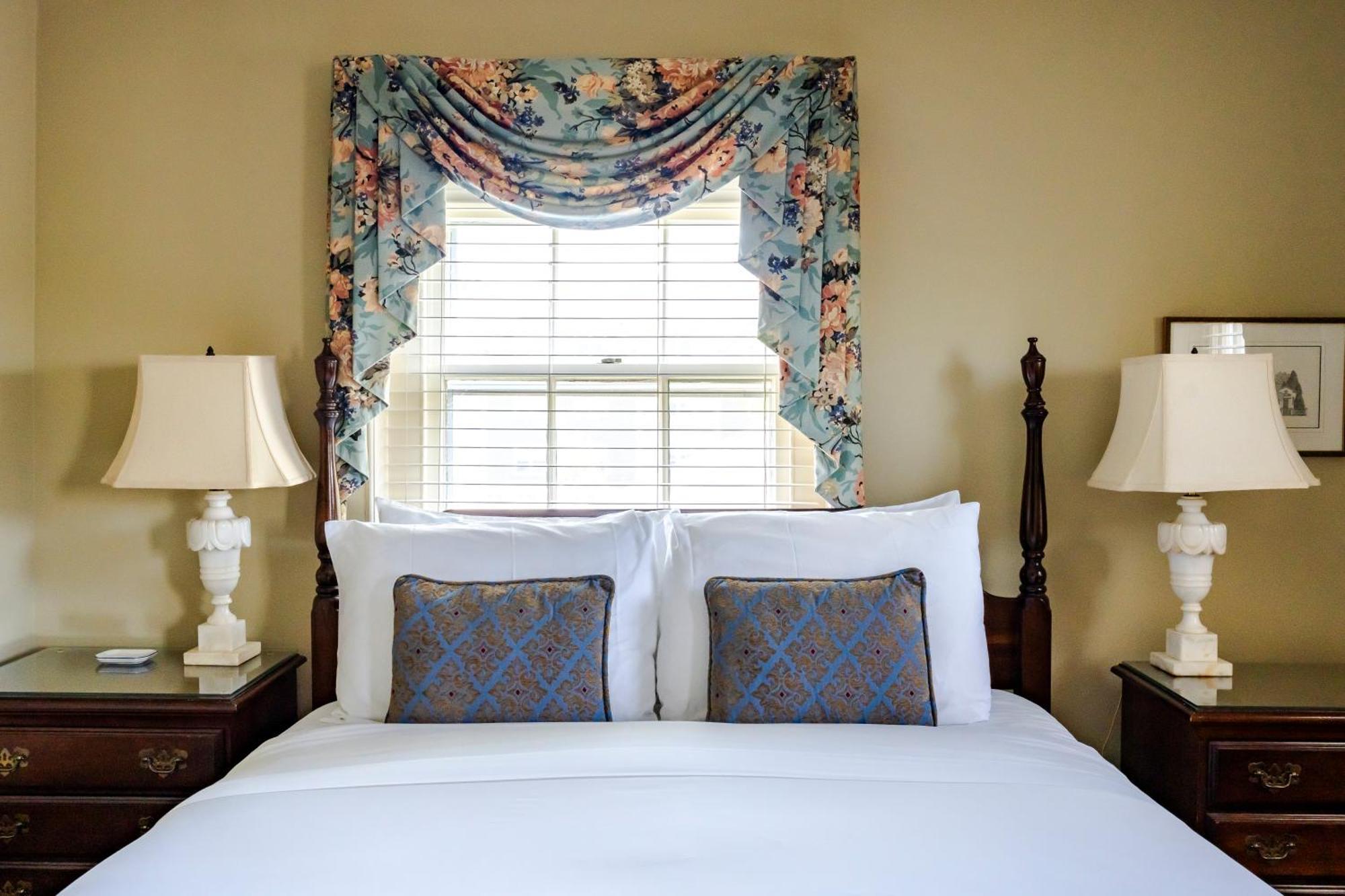 Francis Malbone House 4*