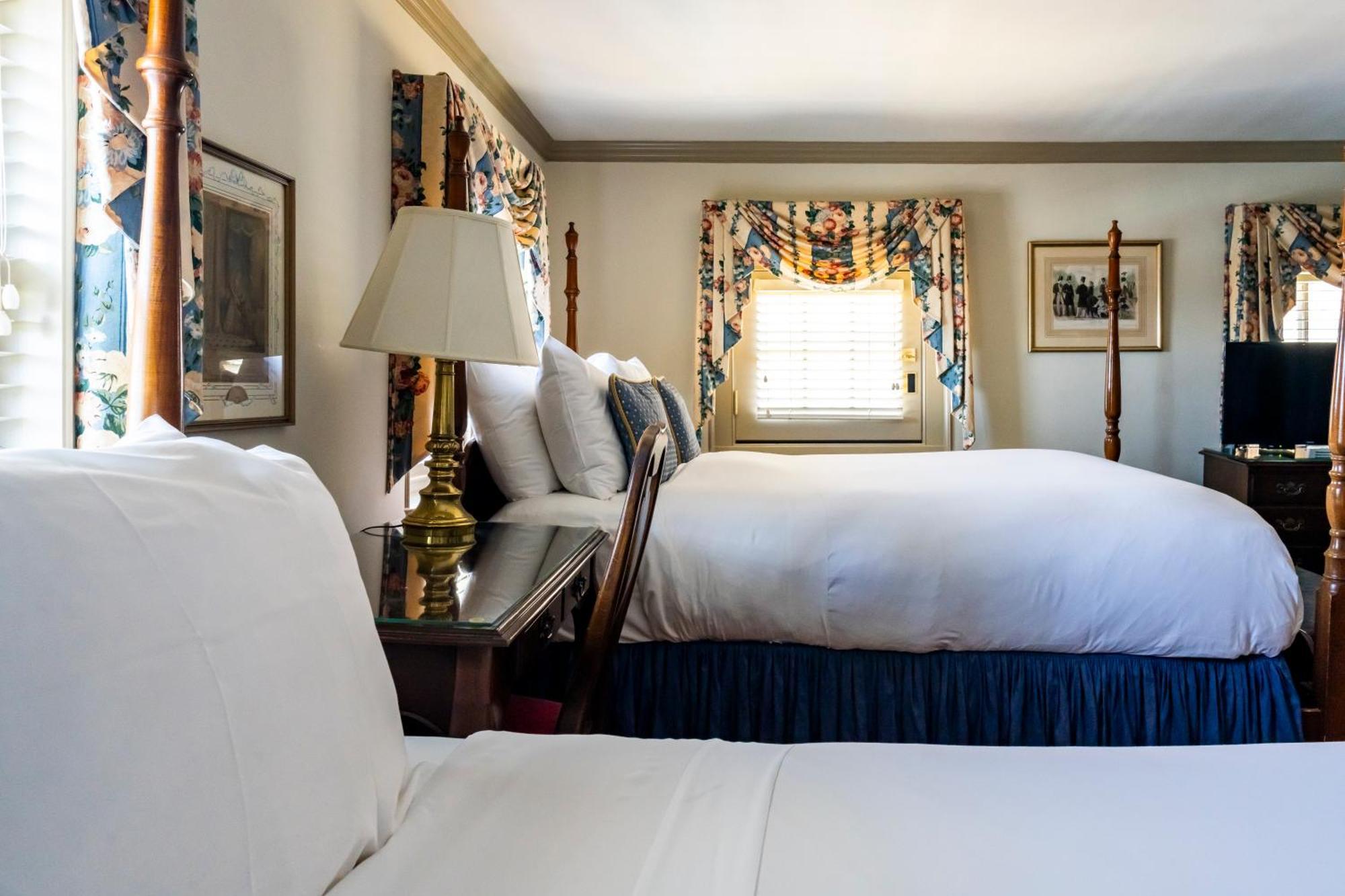 Francis Malbone House Bed & Breakfast 4*