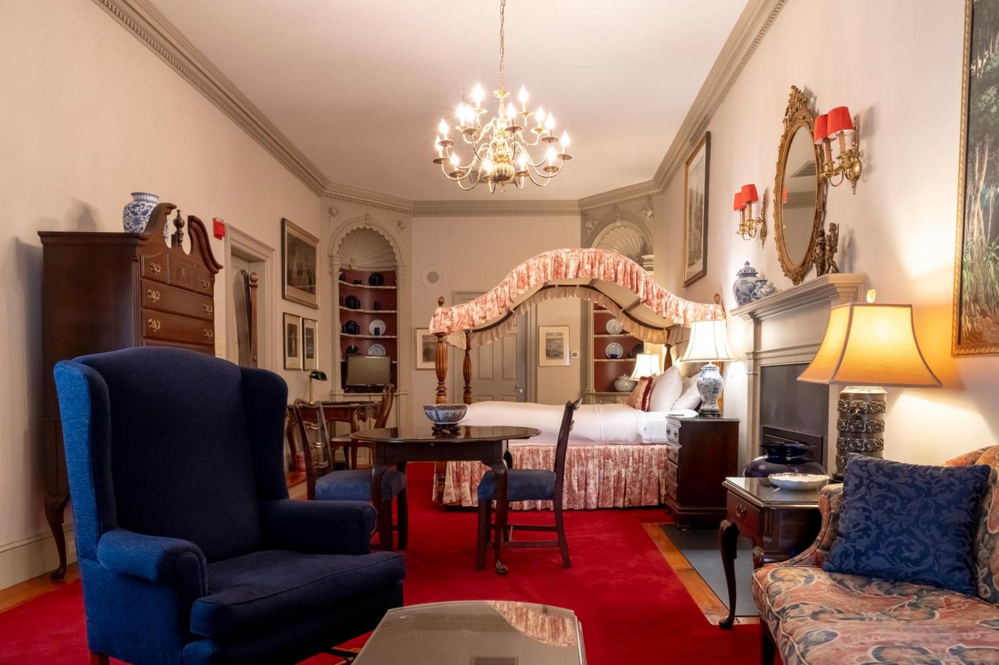 Bed & Breakfast Francis Malbone House