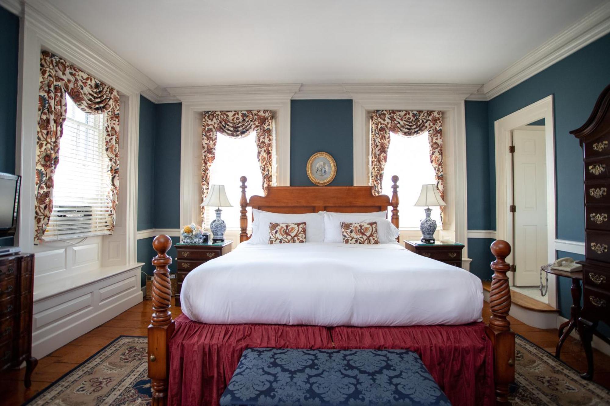 Francis Malbone House 4*