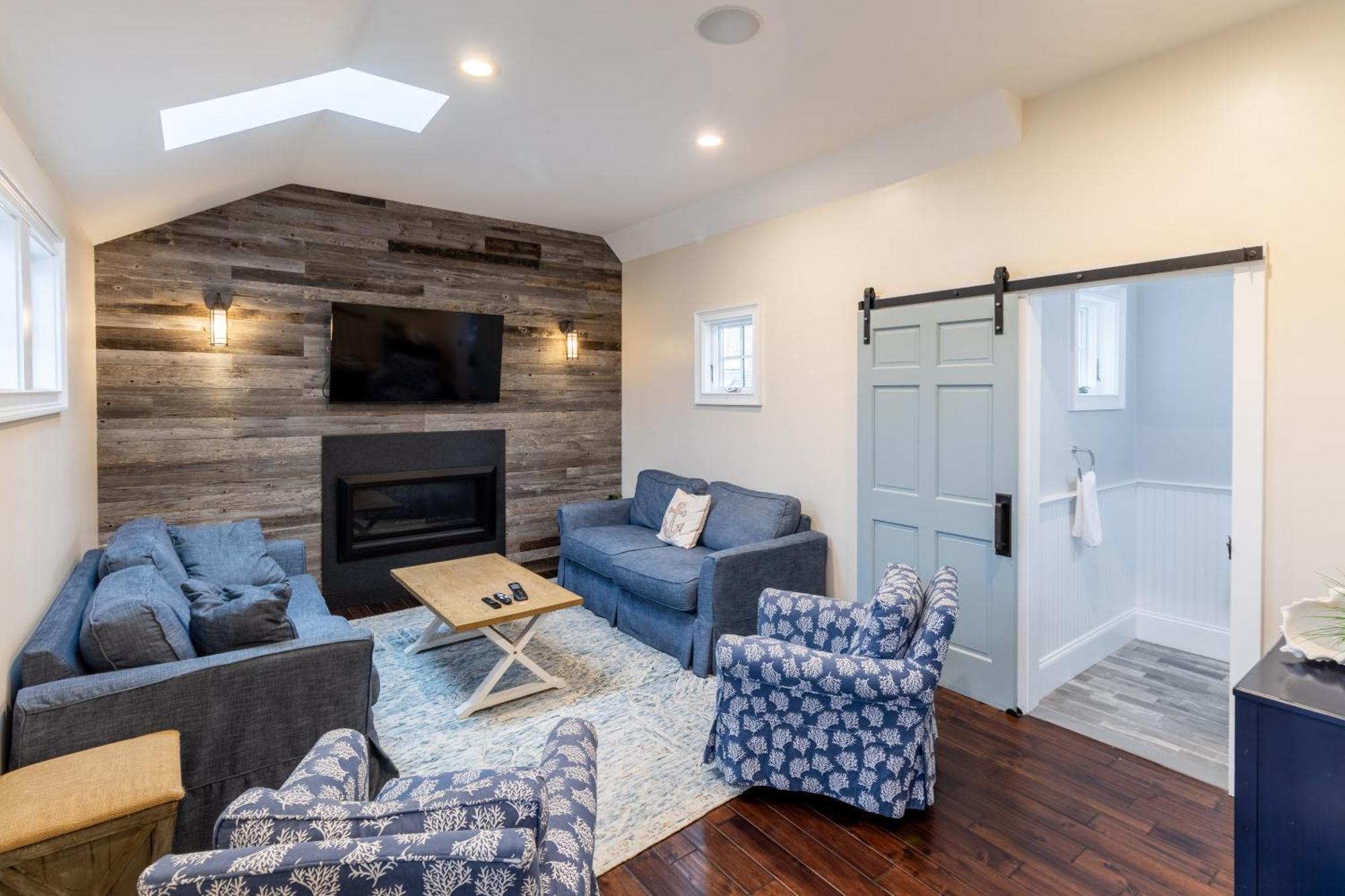 The Lofts - 546 Thames Street * Newport