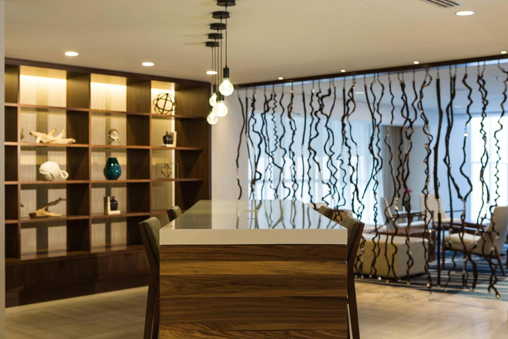 Hotel Marriott & 4*