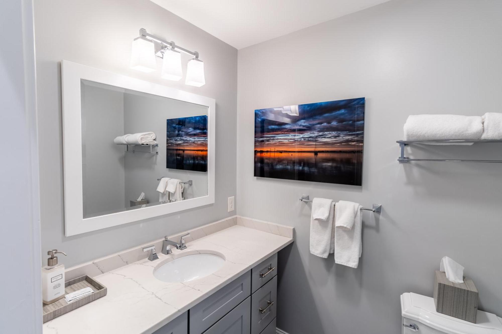 The Lofts - Brick Market Place Apartment