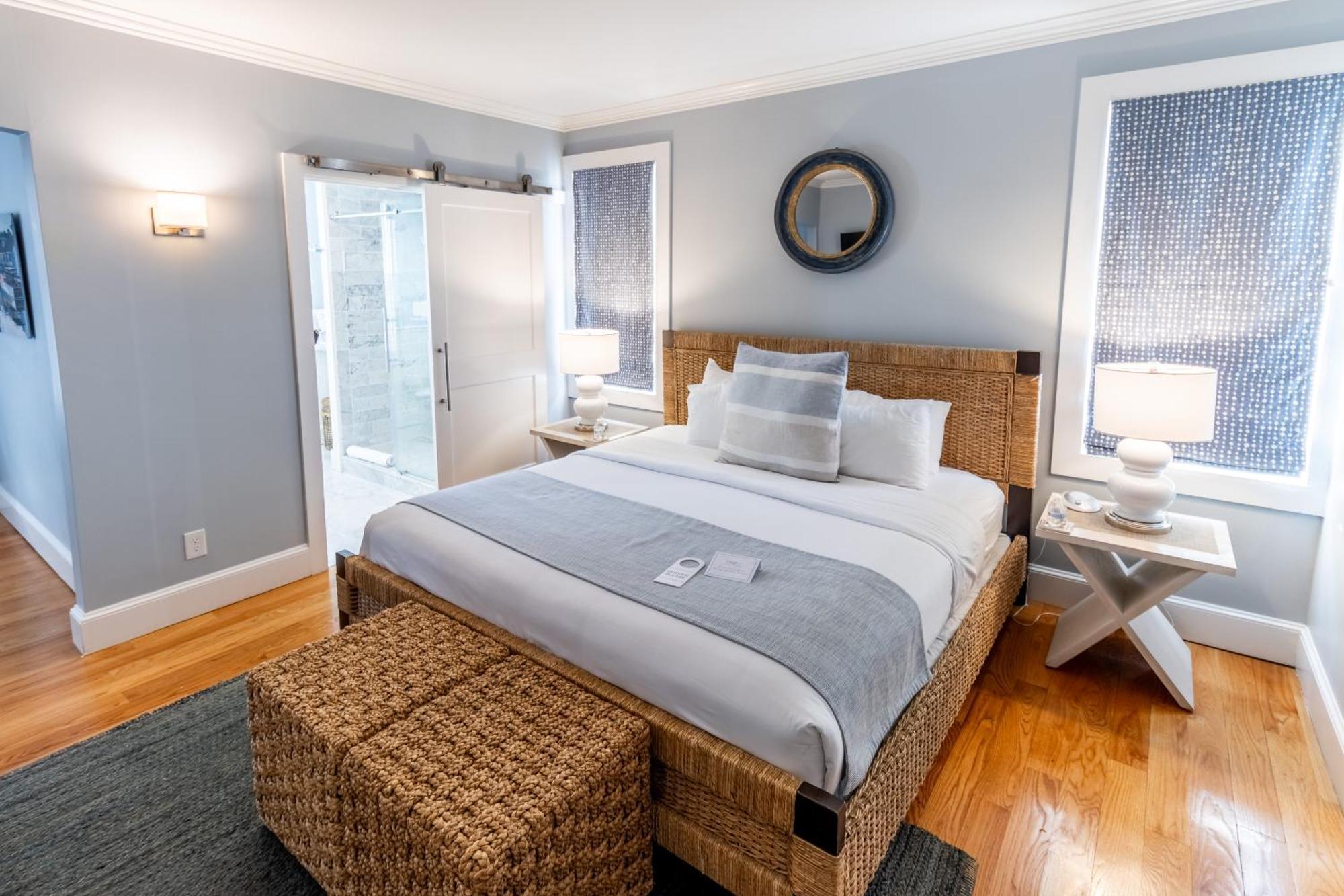 Town & Tide Bed & Breakfast Newport
