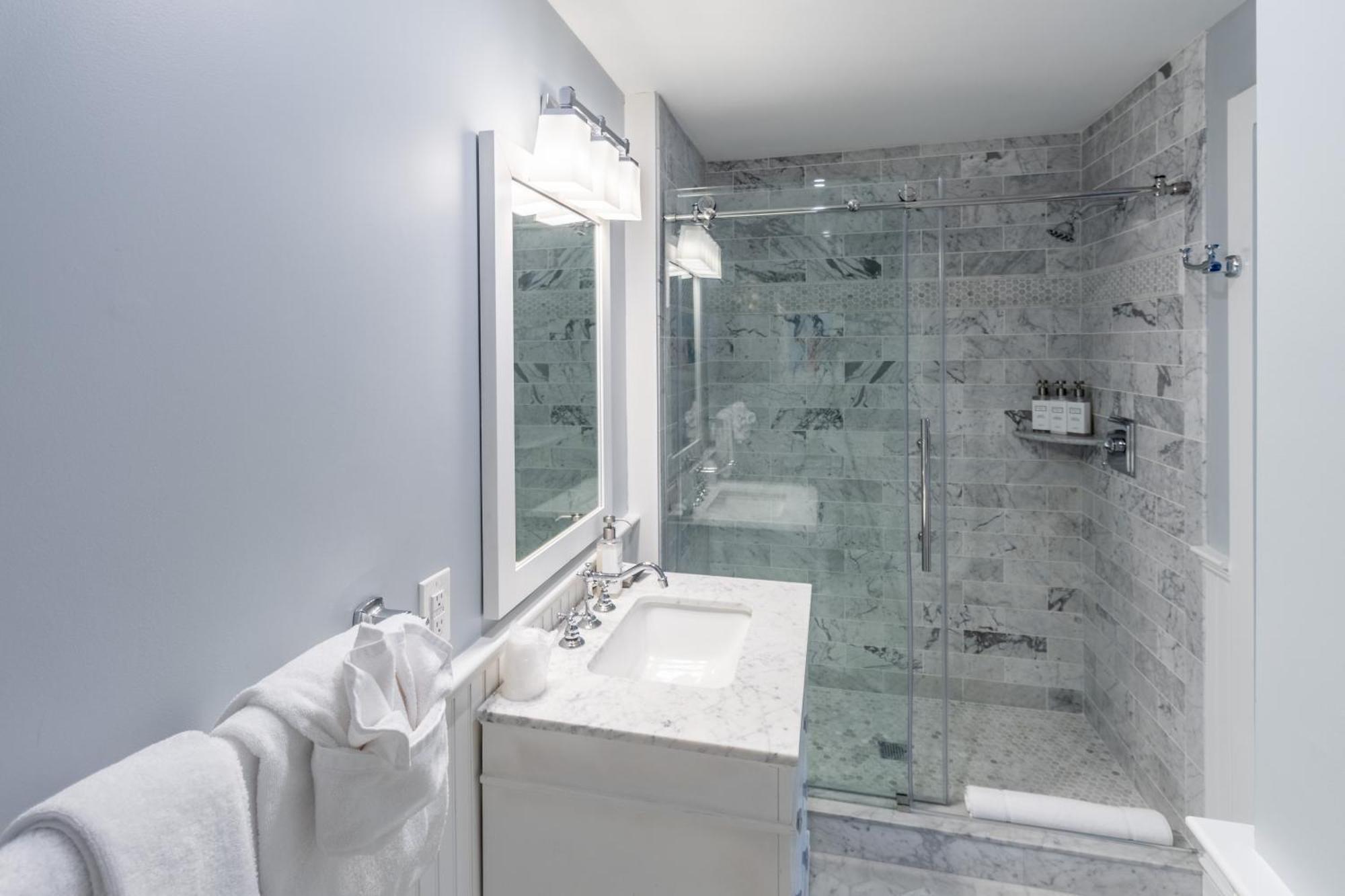 Town & Tide Bed & Breakfast 4*