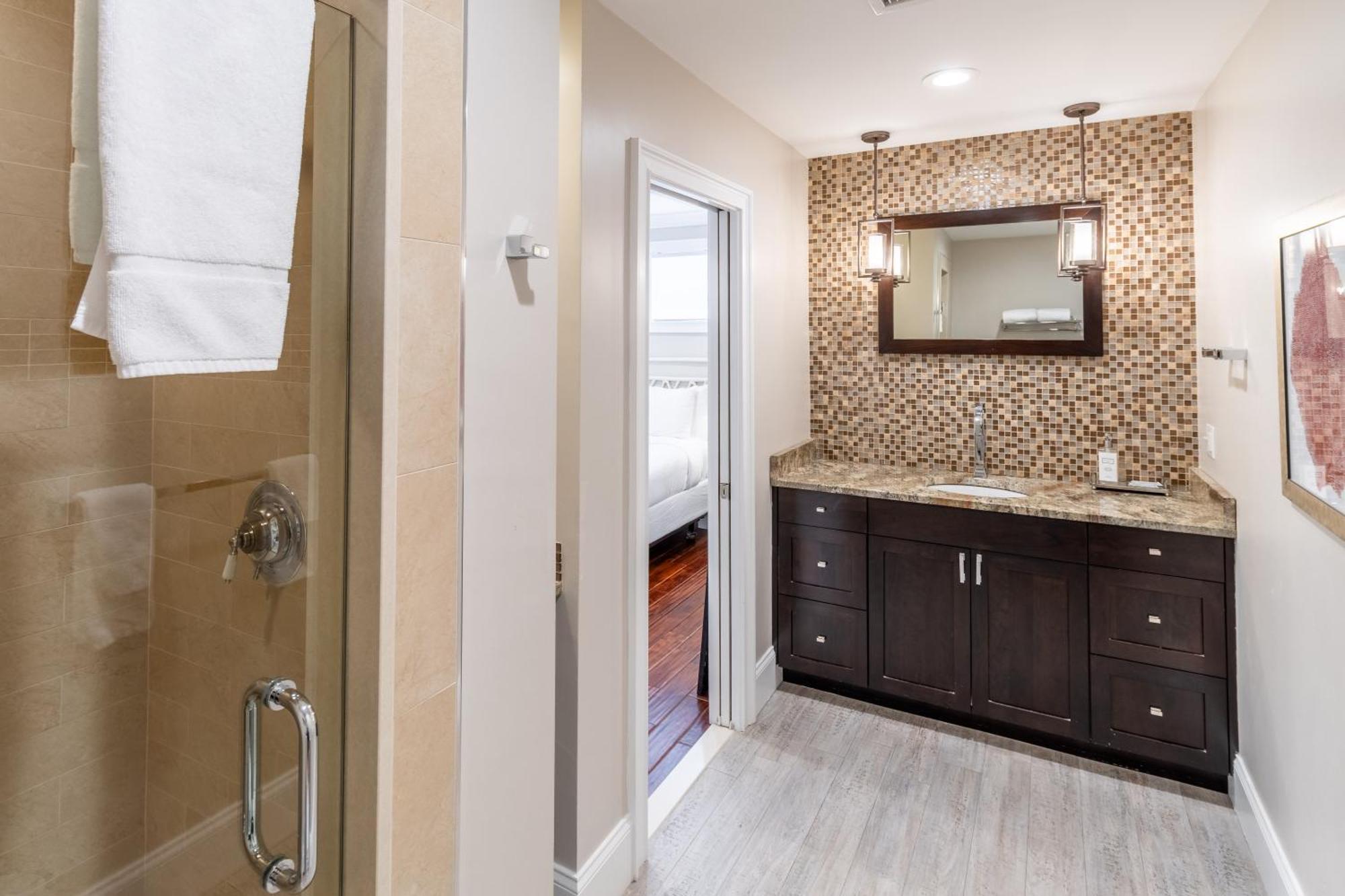 The Lofts - 548 Thames Street Apartment Newport