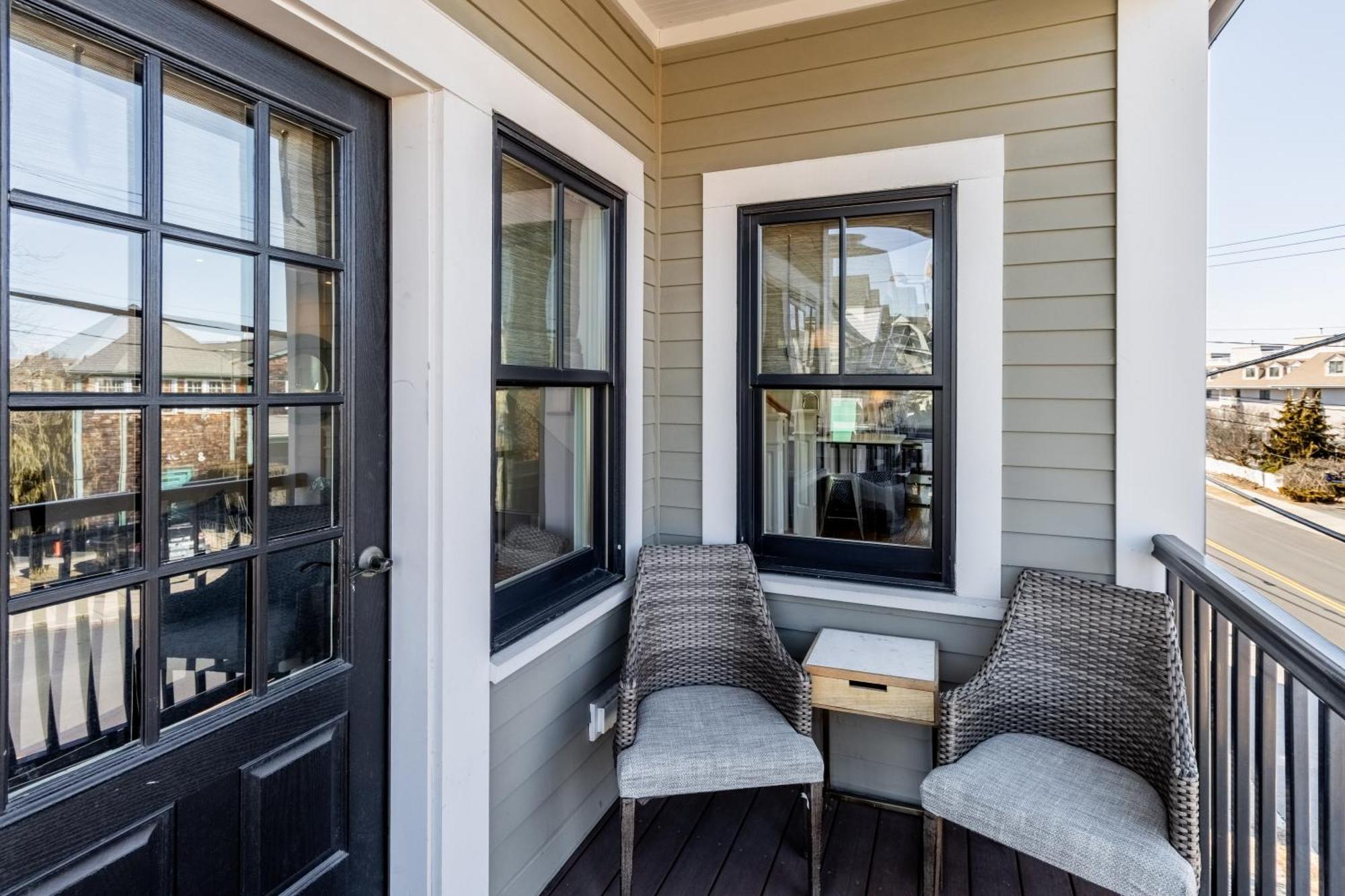 The Lofts - 595 Thames Street Holiday home *