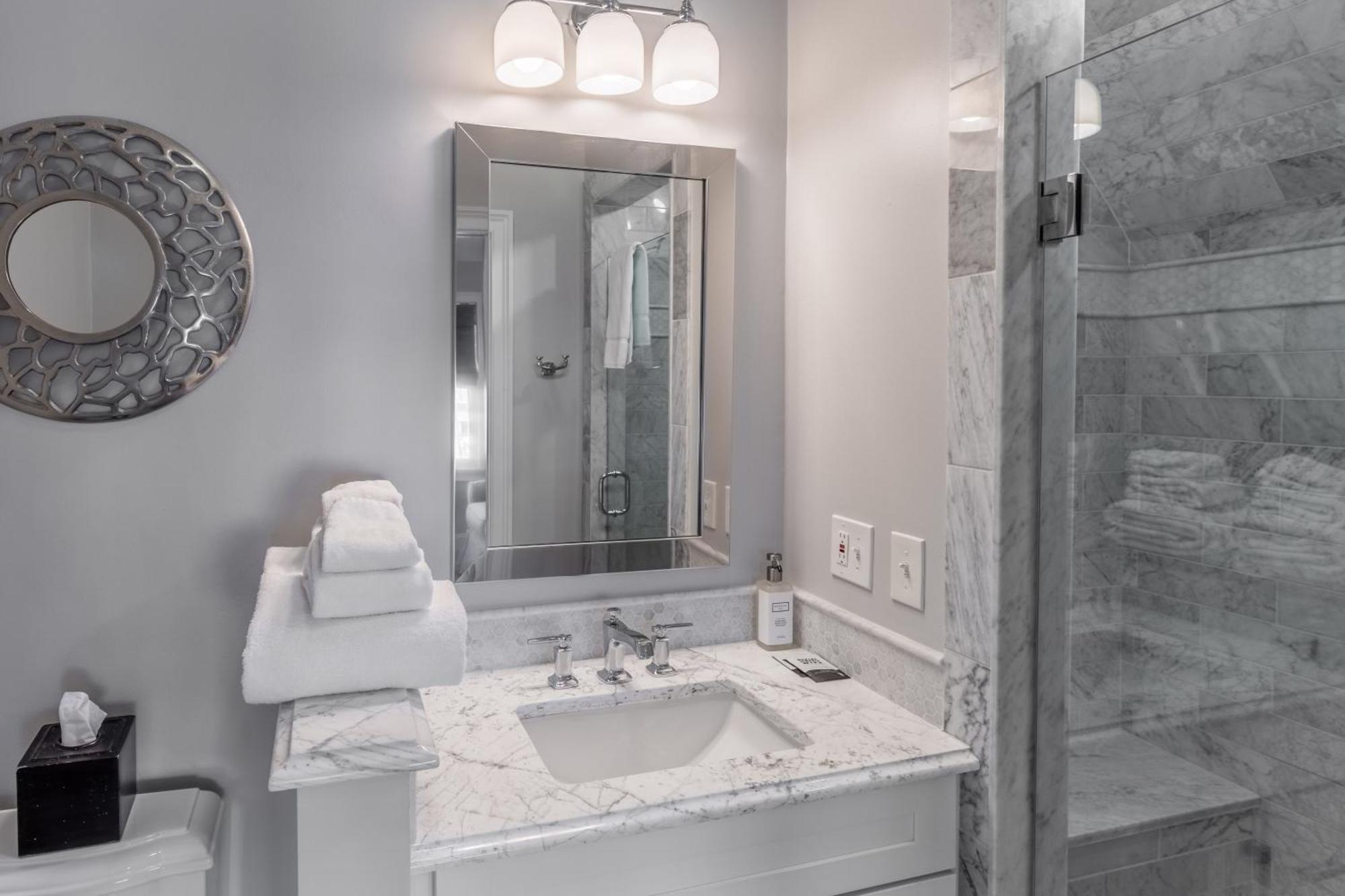 The Lofts - 595 Thames Street