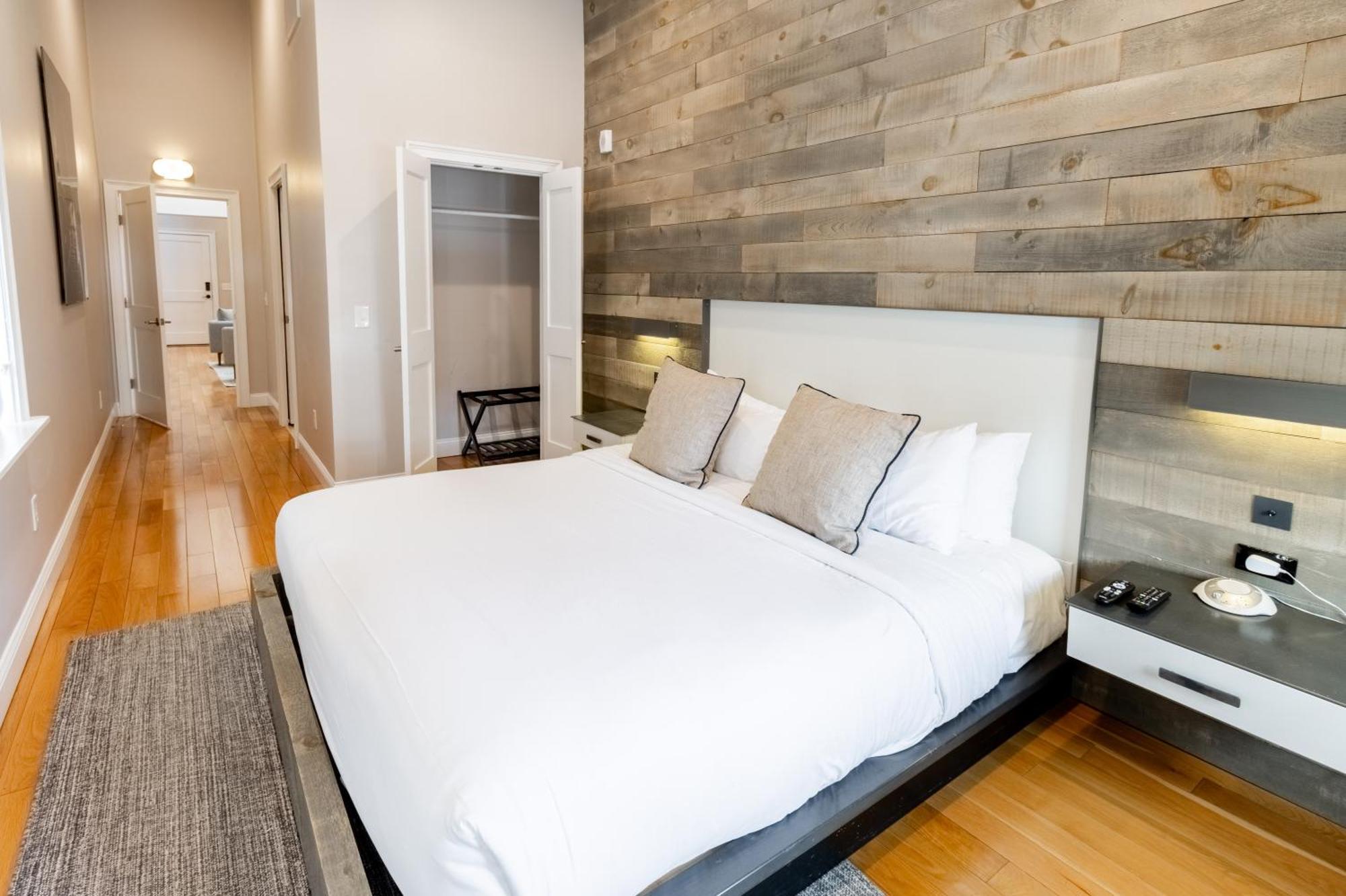 The Lofts - Brick Market Place Apartment