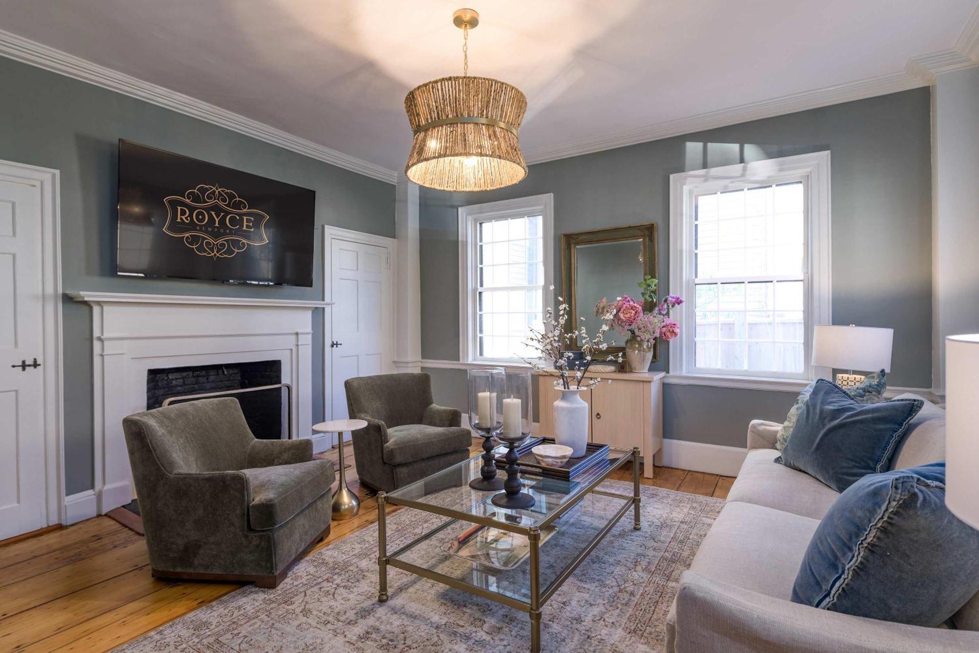 The Royce - Two Luxury Family Homes In Downtown * Newport