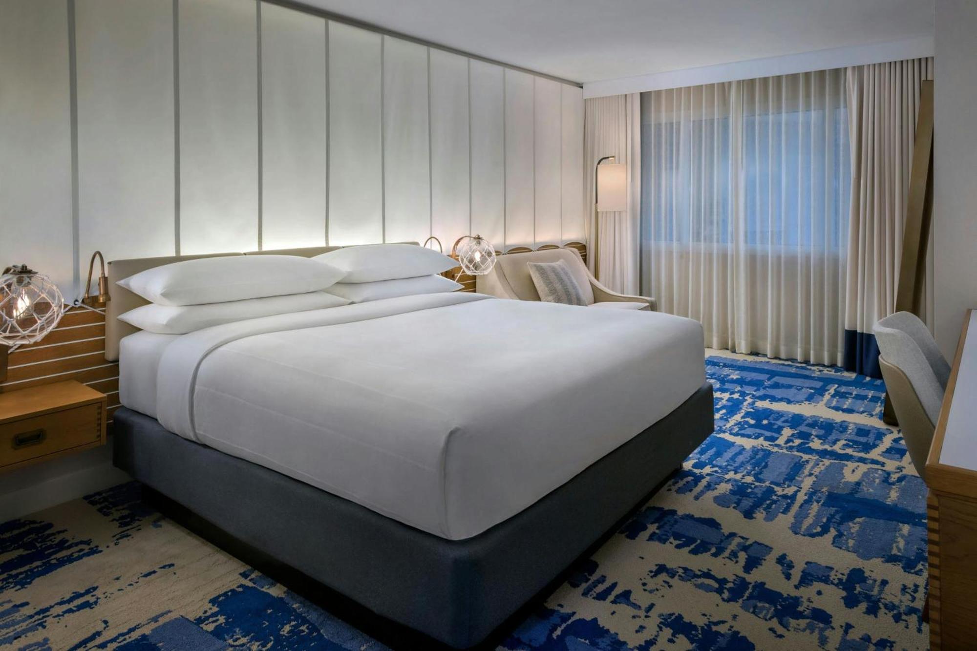 Marriott & Hotel Newport