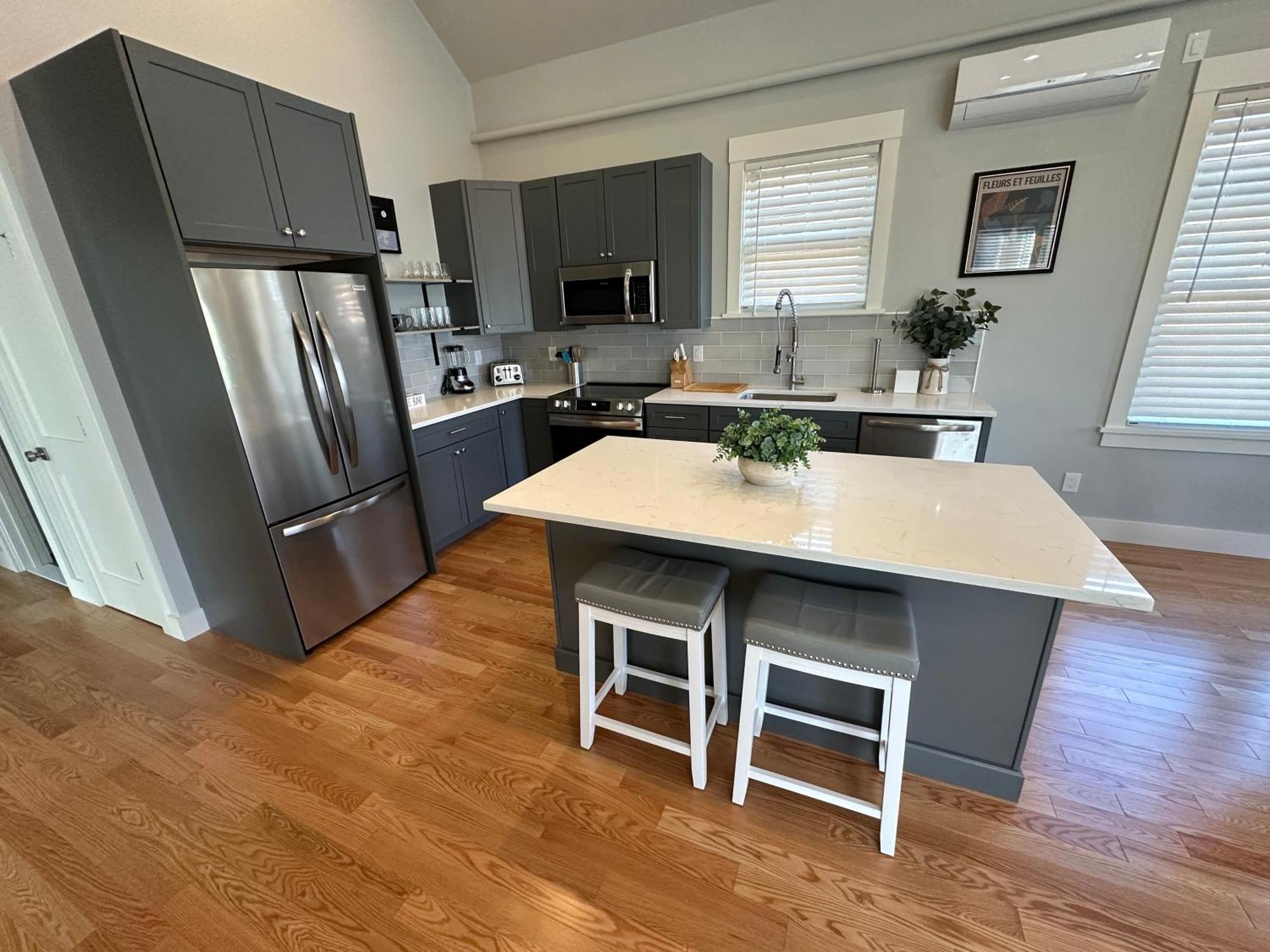 Holiday home Brand New Construction! 3 Unit5 Bed Property