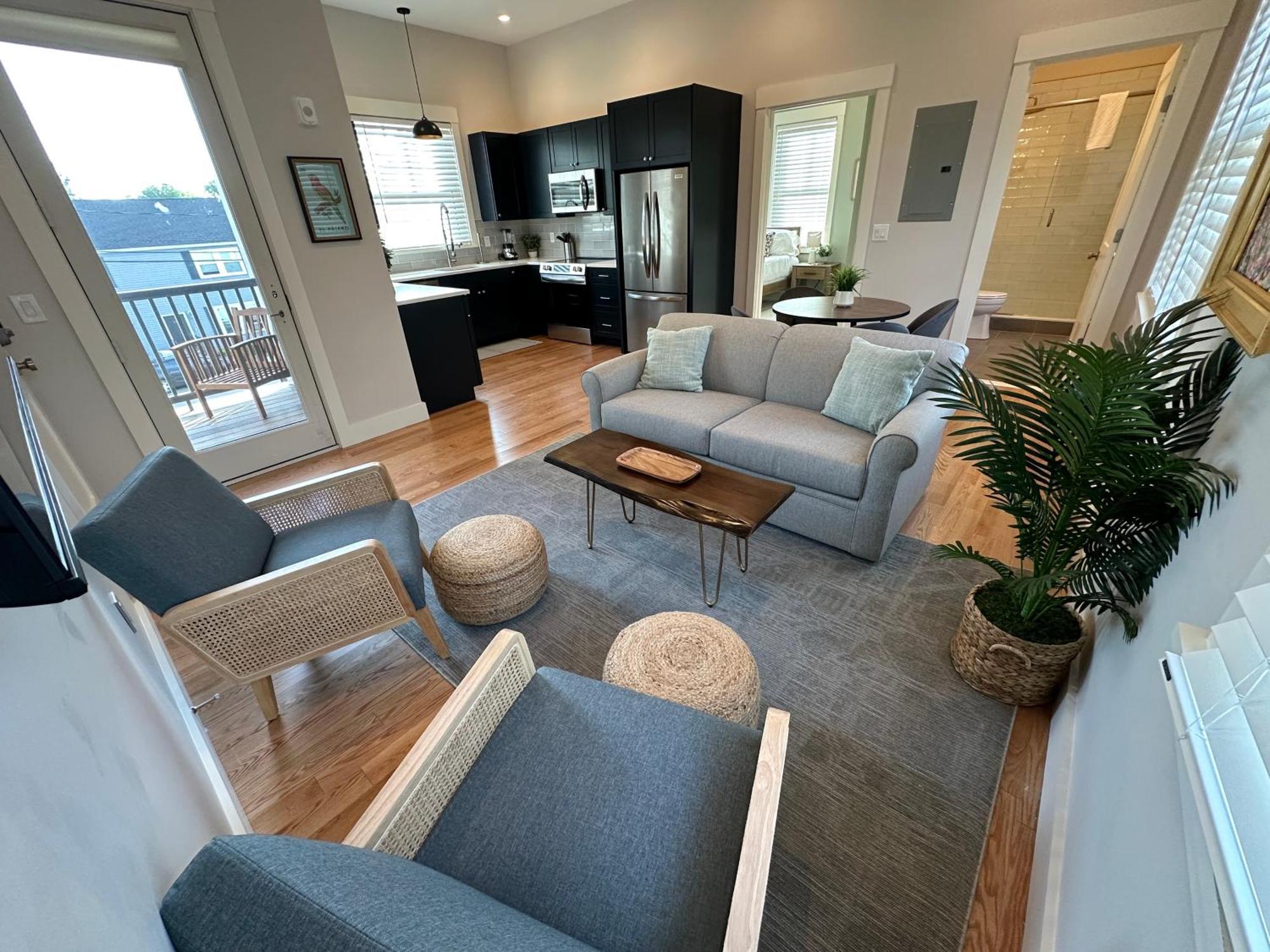 Brand New Construction! 3 Unit5 Bed Property Holiday home Newport