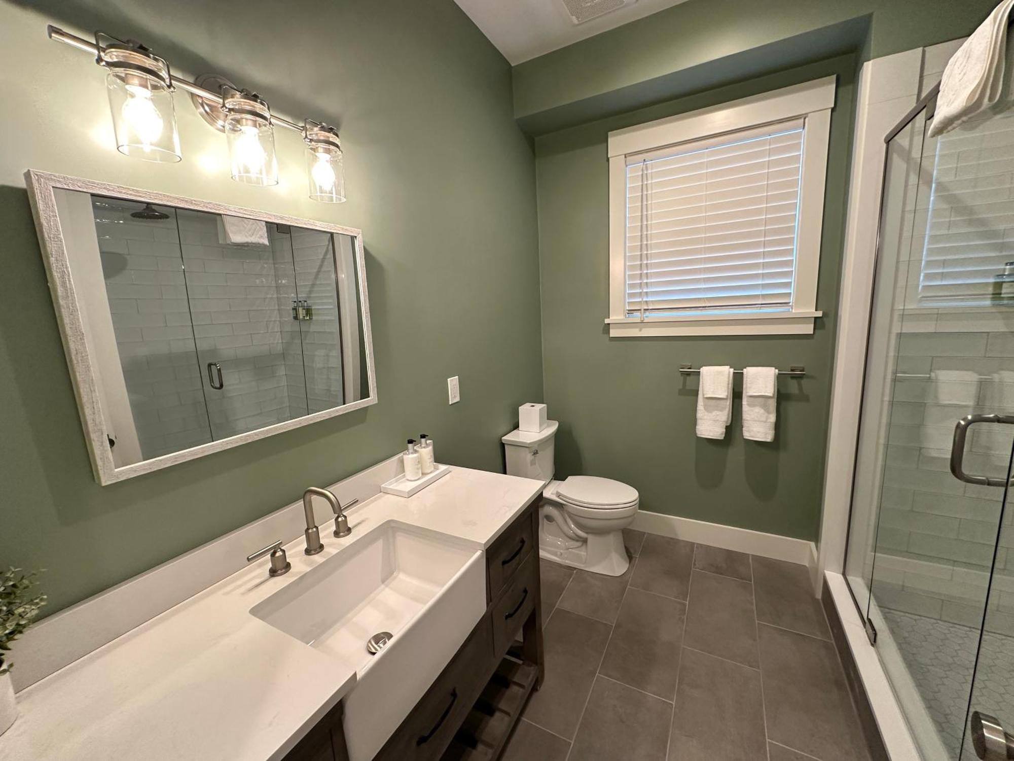 Holiday home Brand New Construction! 3 Unit5 Bed Property