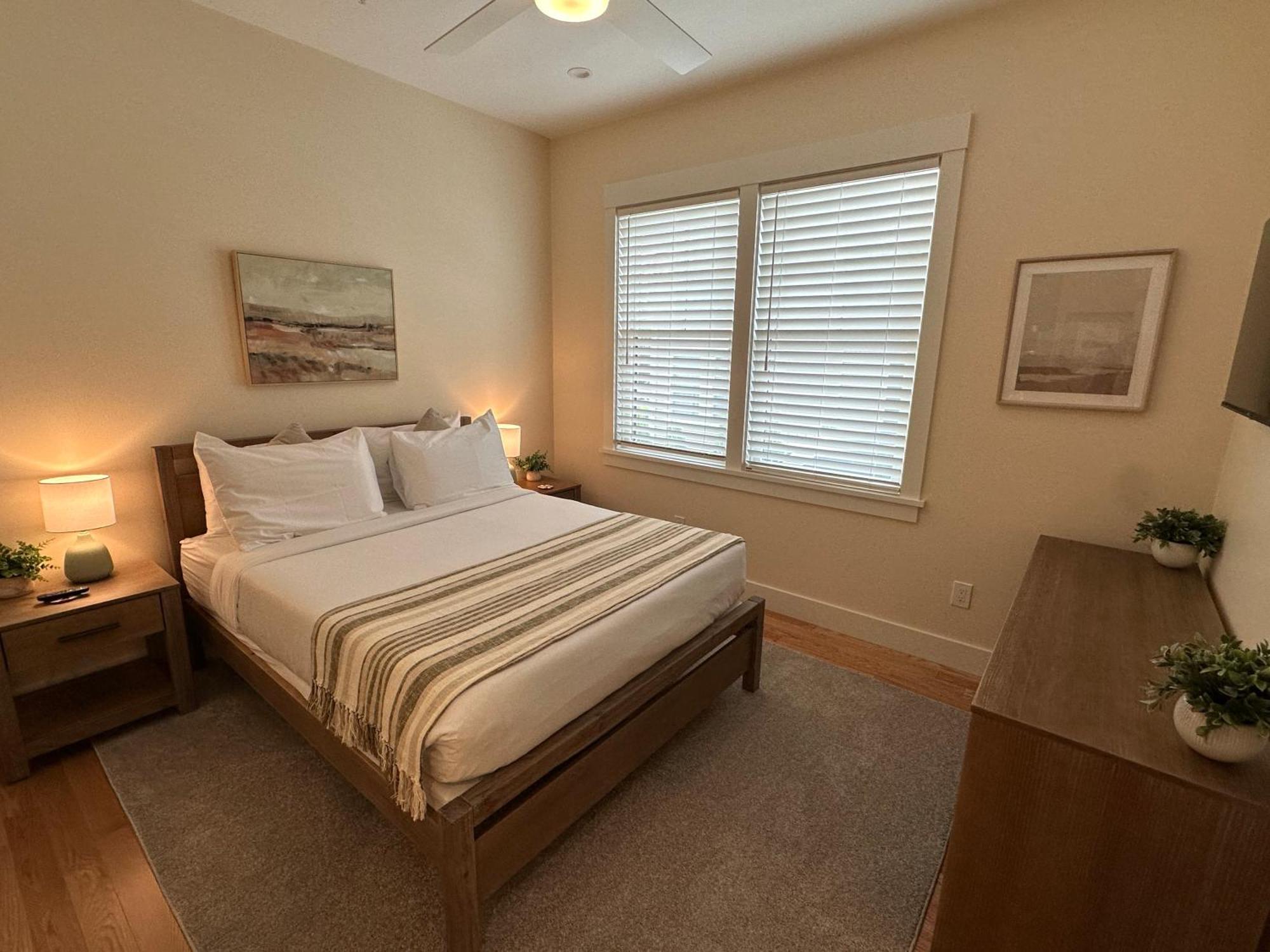 Brand New Construction! 3 Unit5 Bed Property Holiday home Newport